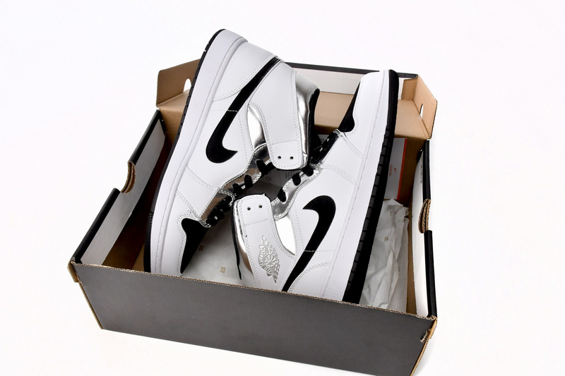 Air Jordan 1 Mid Alternate Think 16