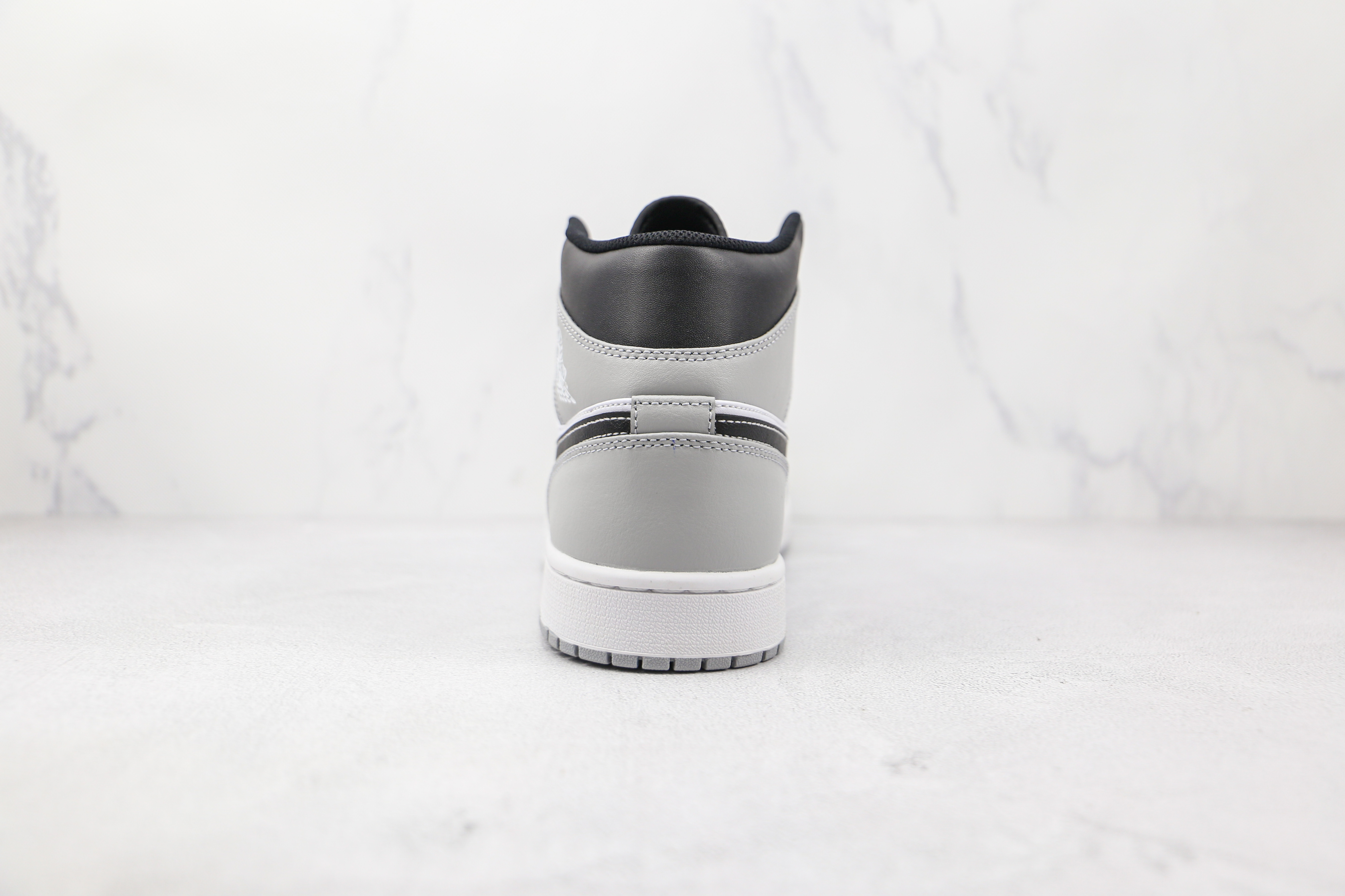 Air Jordan 1 Mid Light Smoke Grey