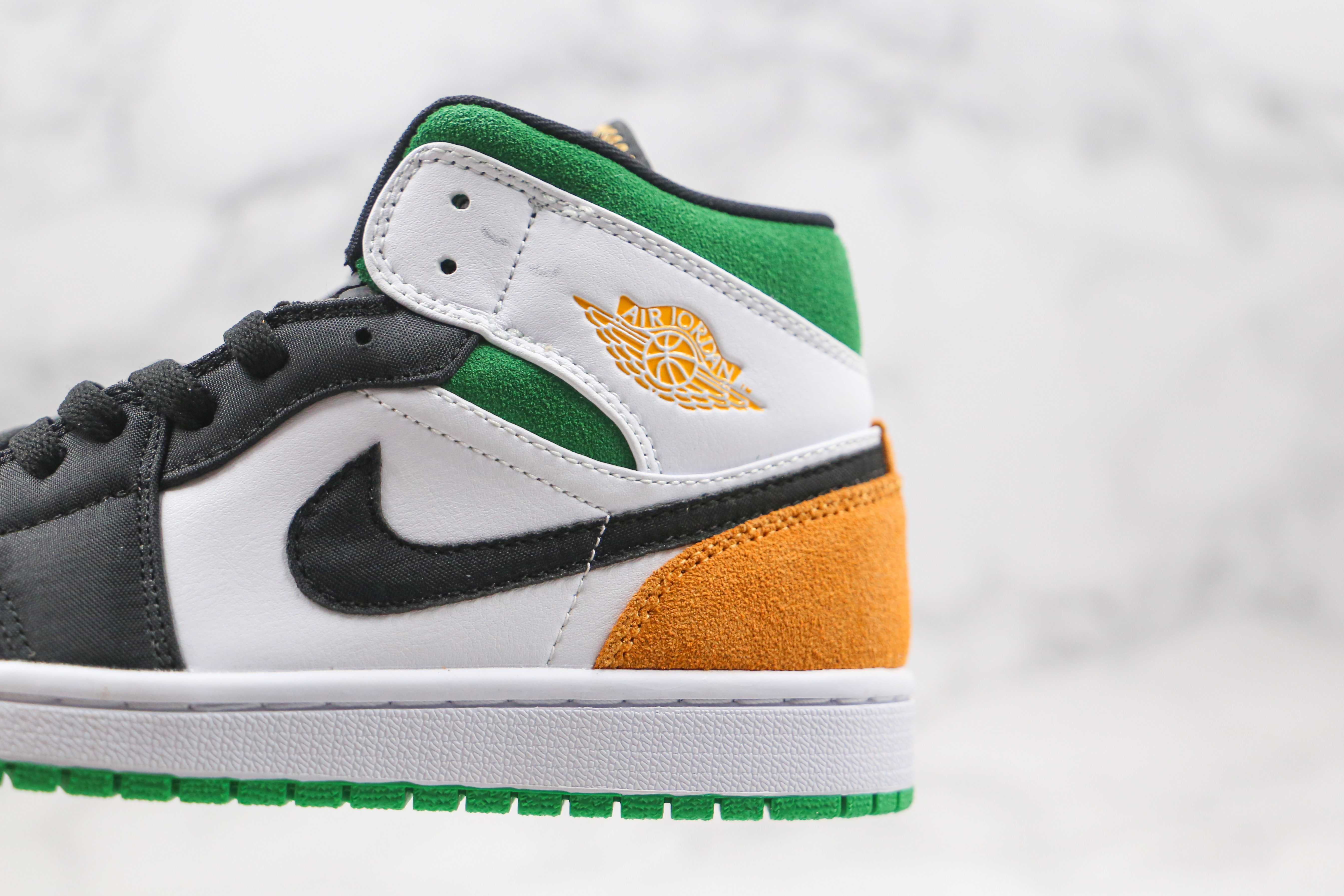 Air Jordan 1 White, orange and Green