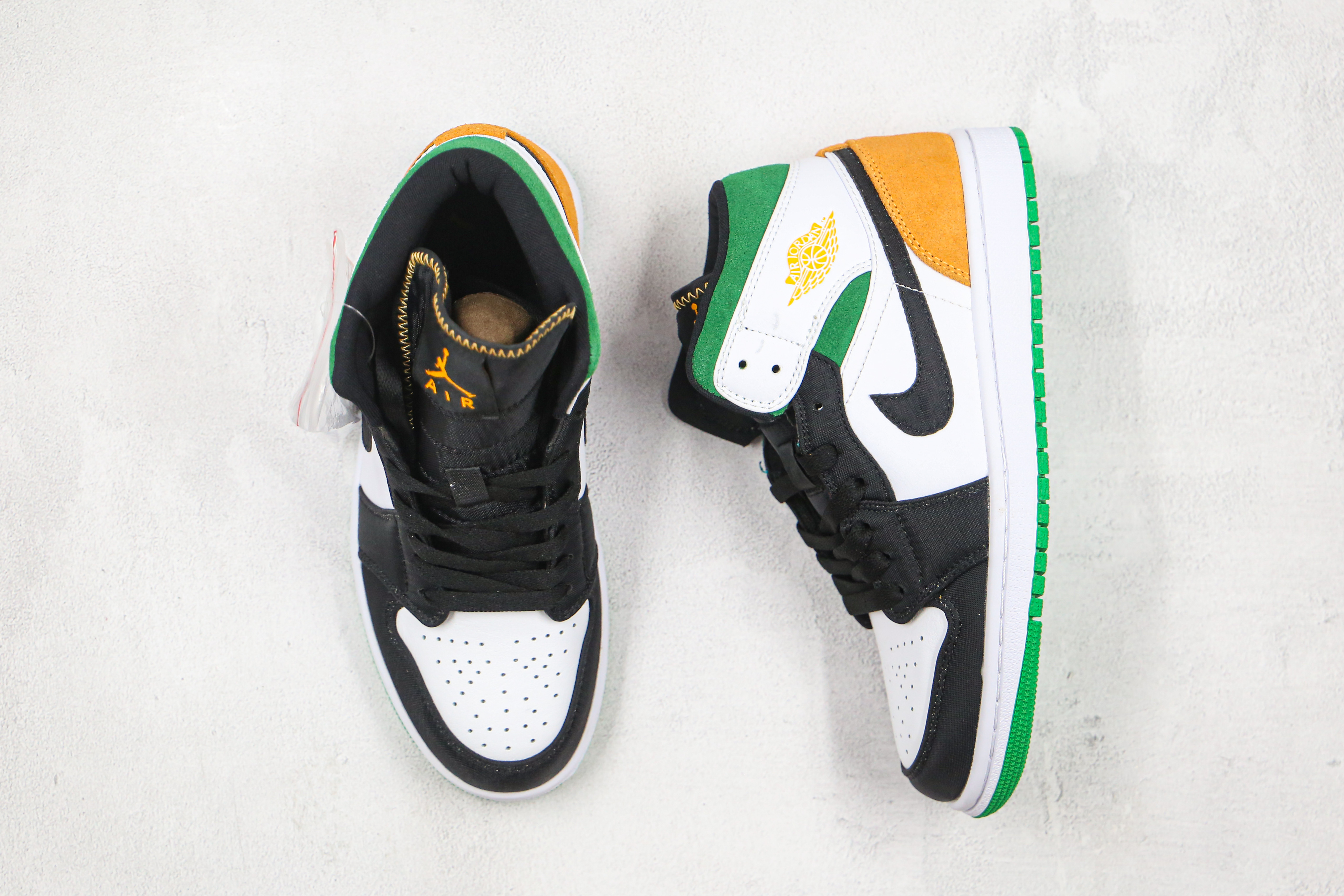 Air Jordan 1 White, orange and Green
