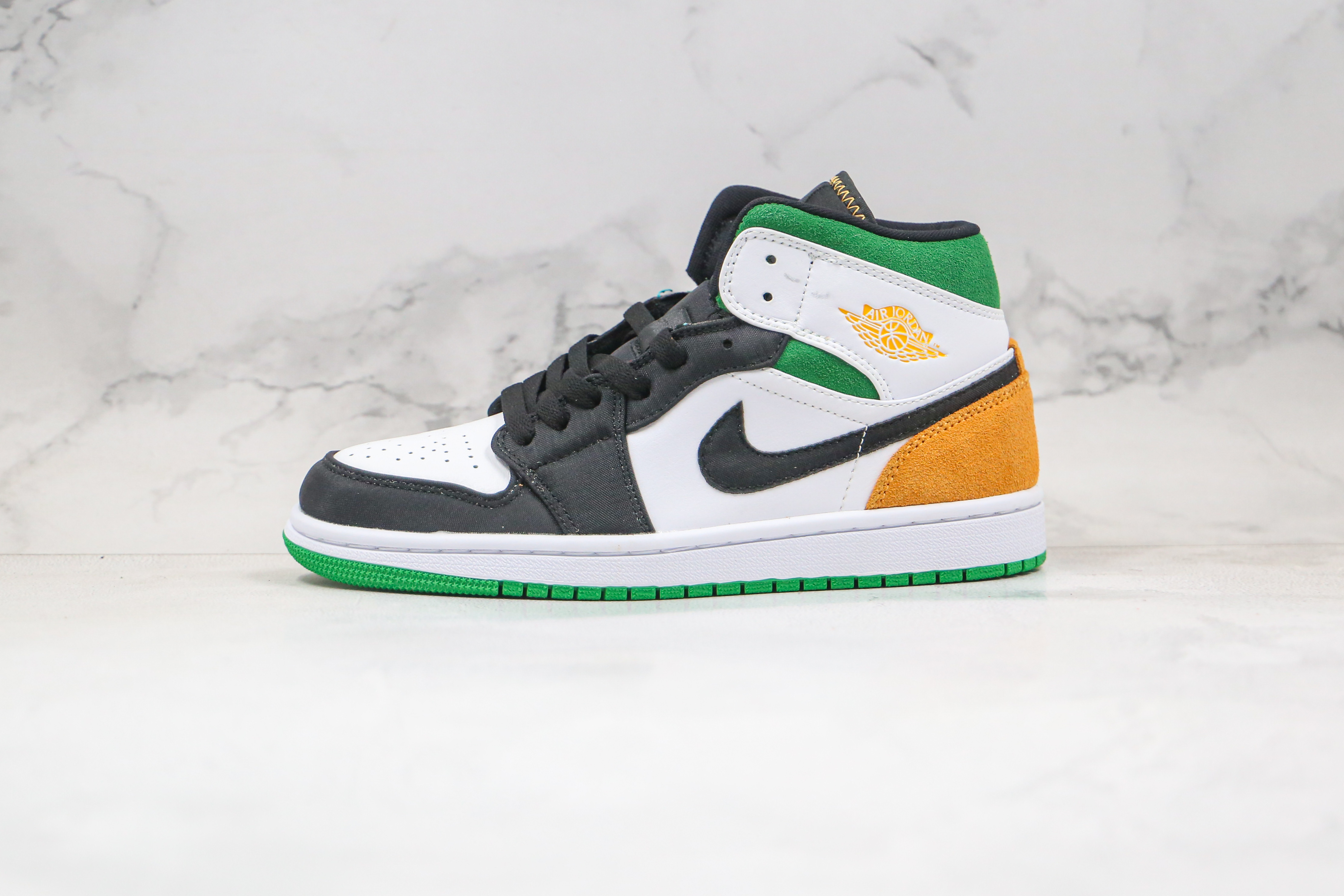 Air Jordan 1 White, orange and Green