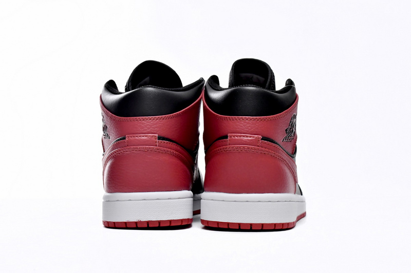 Air Jordan 1 Mid Banned