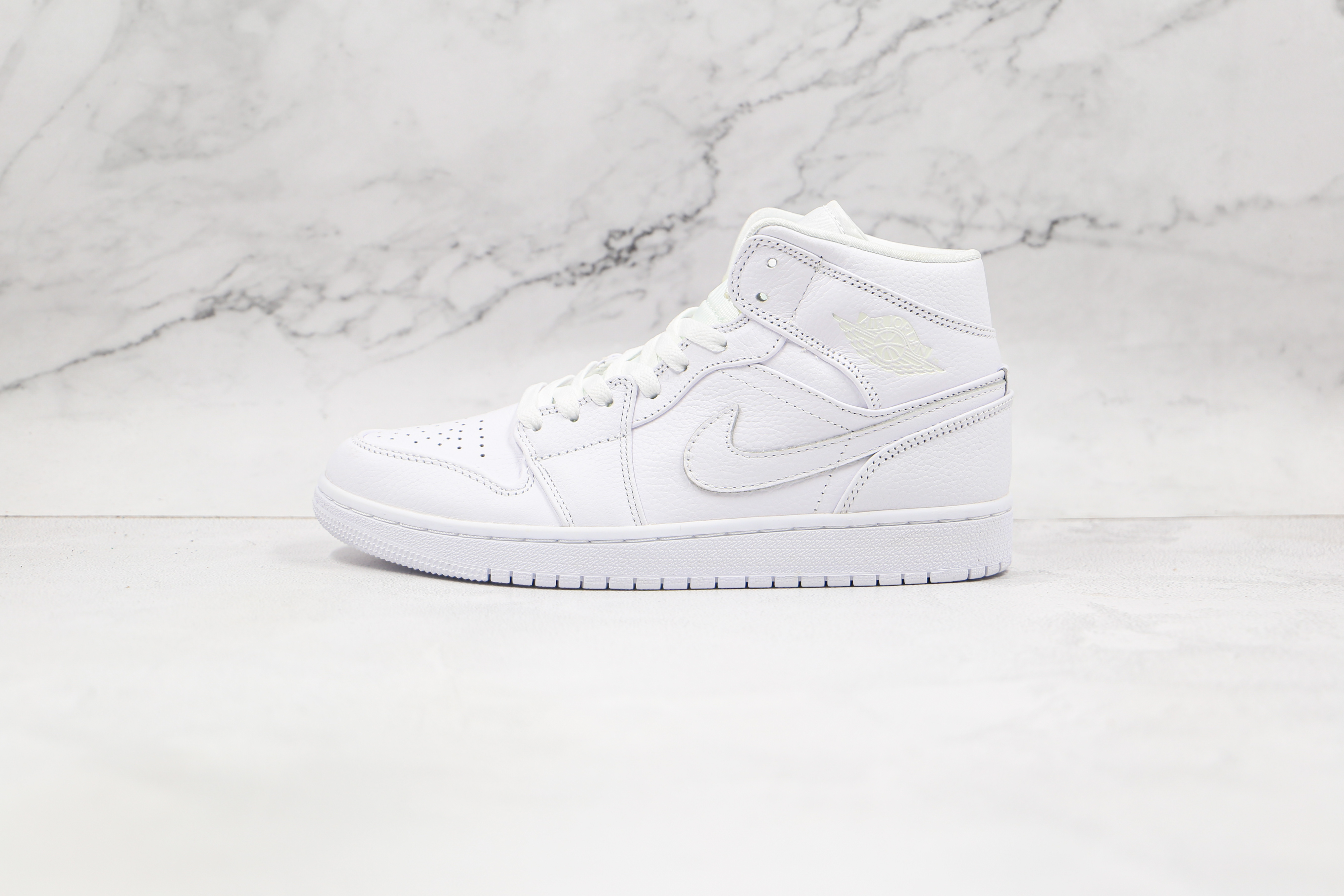Air Jordan 1 Mid White