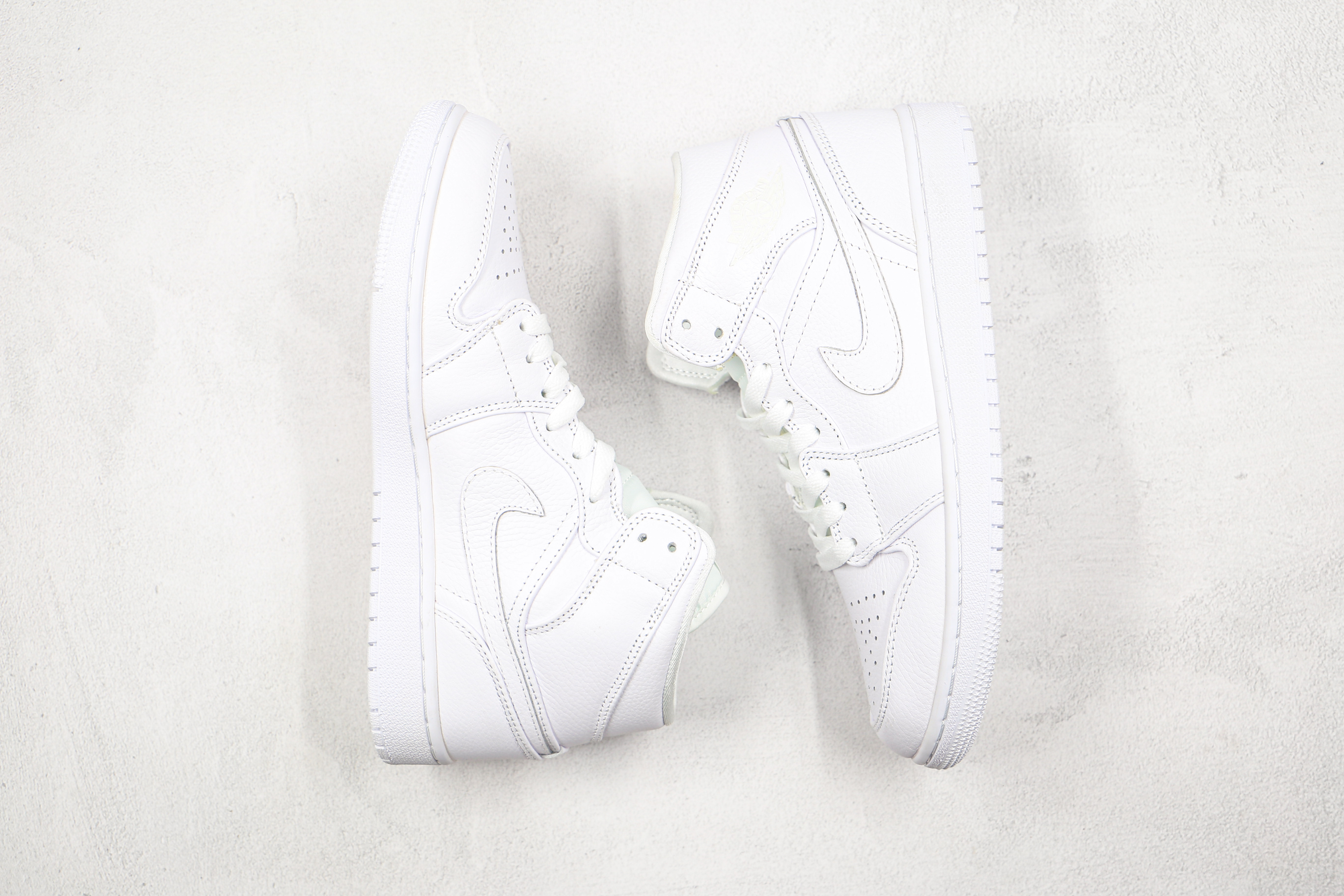 Air Jordan 1 Mid White