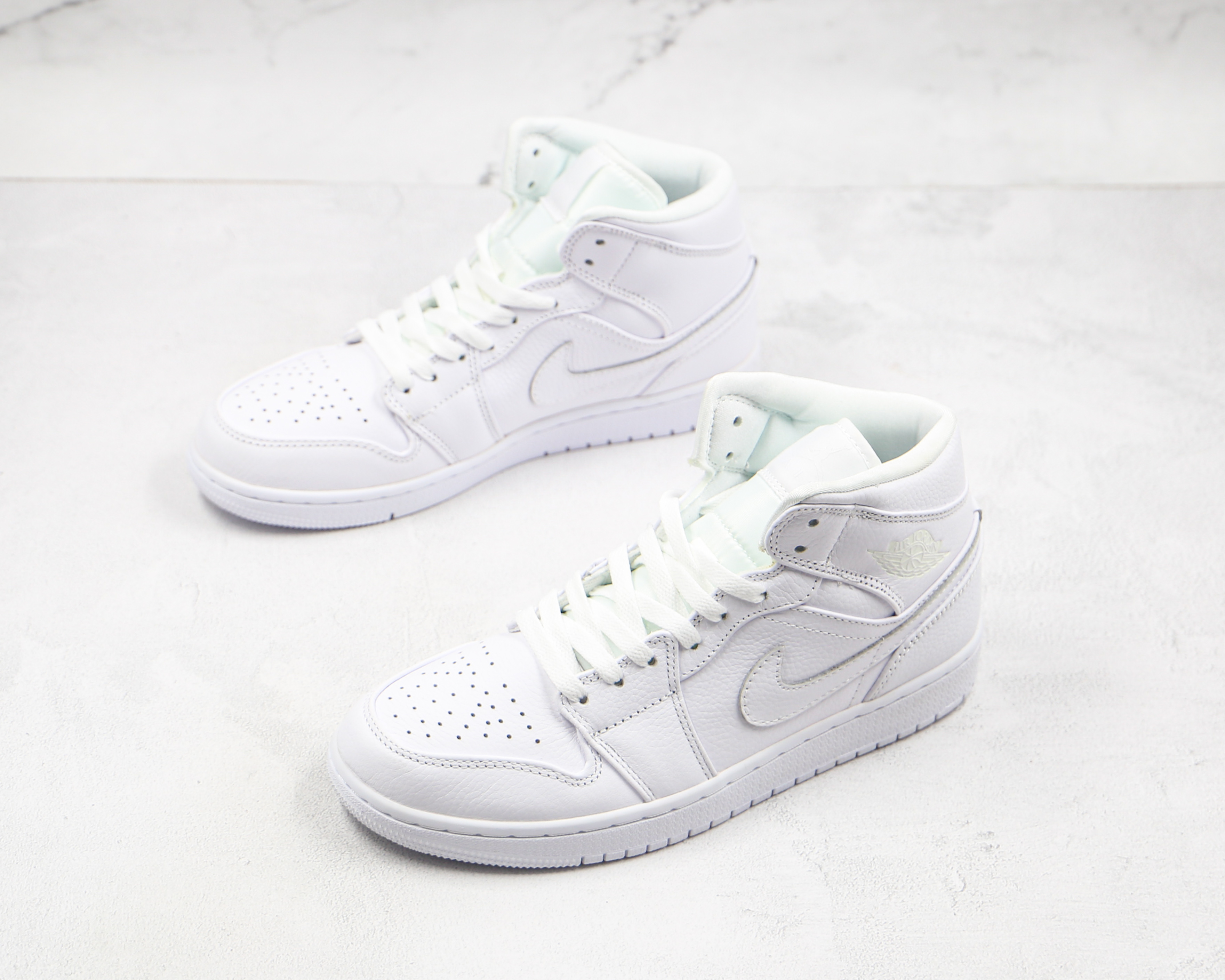 Air Jordan 1 Mid White