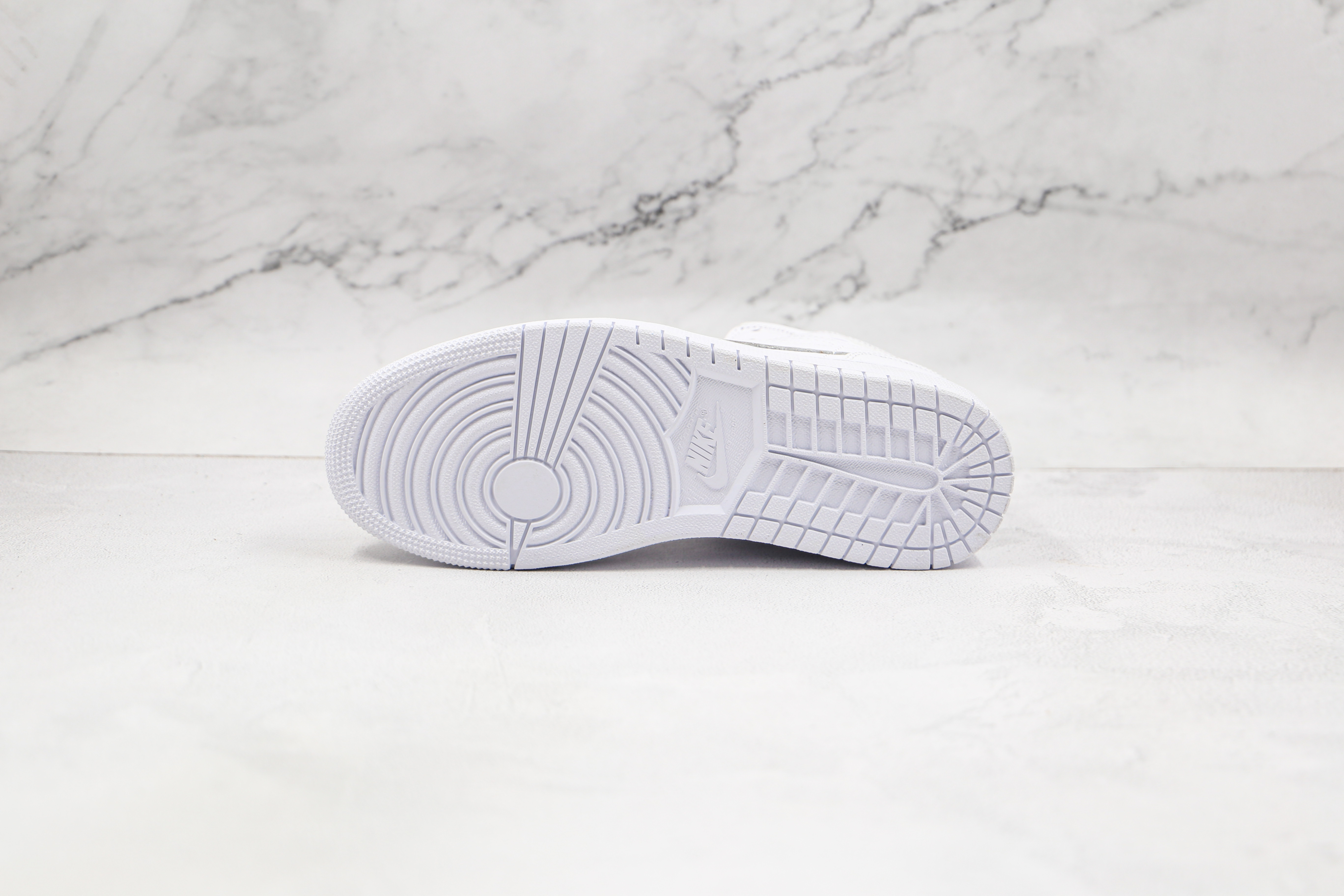 Air Jordan 1 Mid White