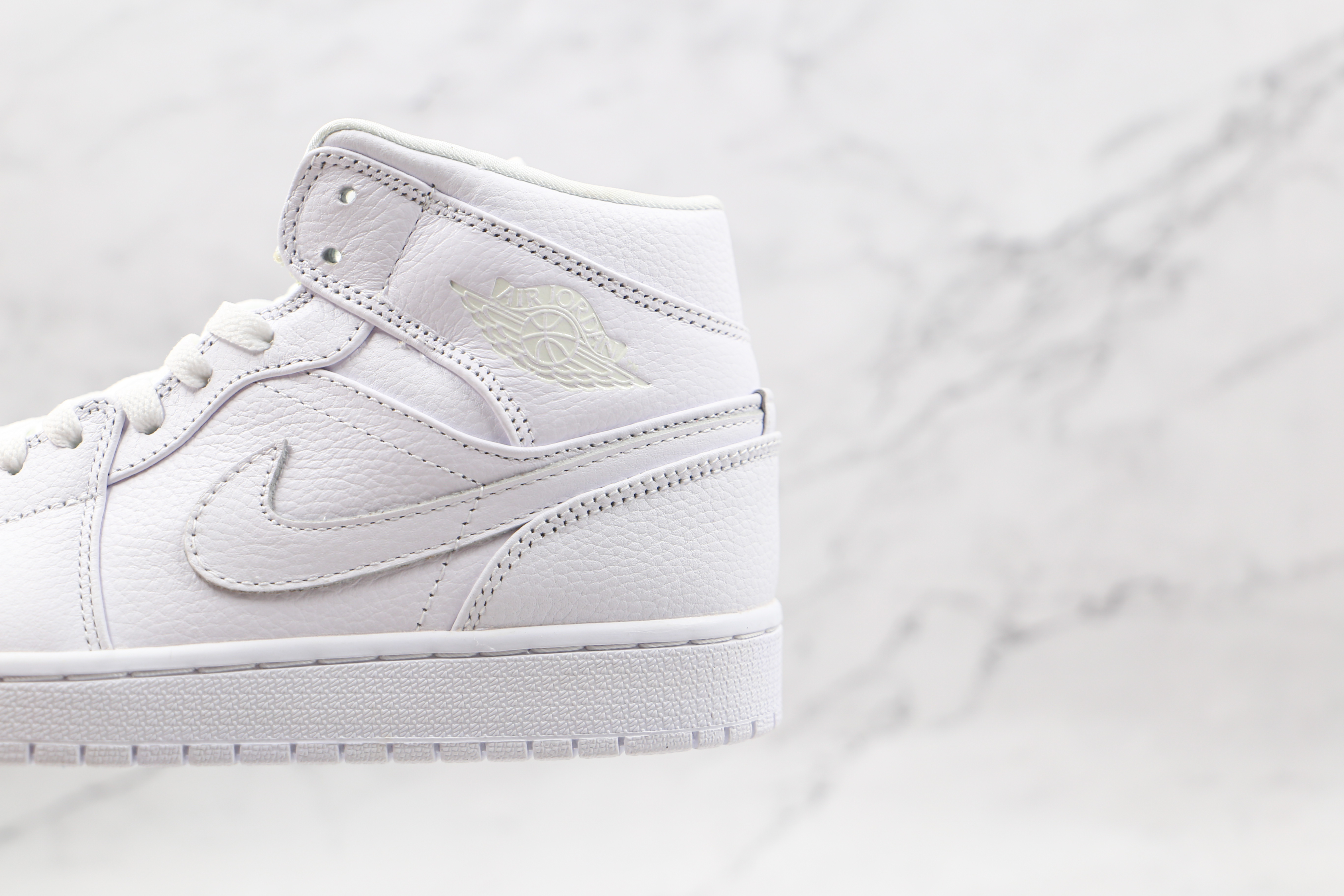 Air Jordan 1 Mid White