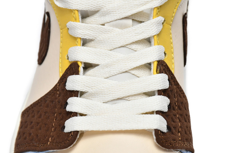 Air Jordan 1 Mid SE Fearless Maison Chateau