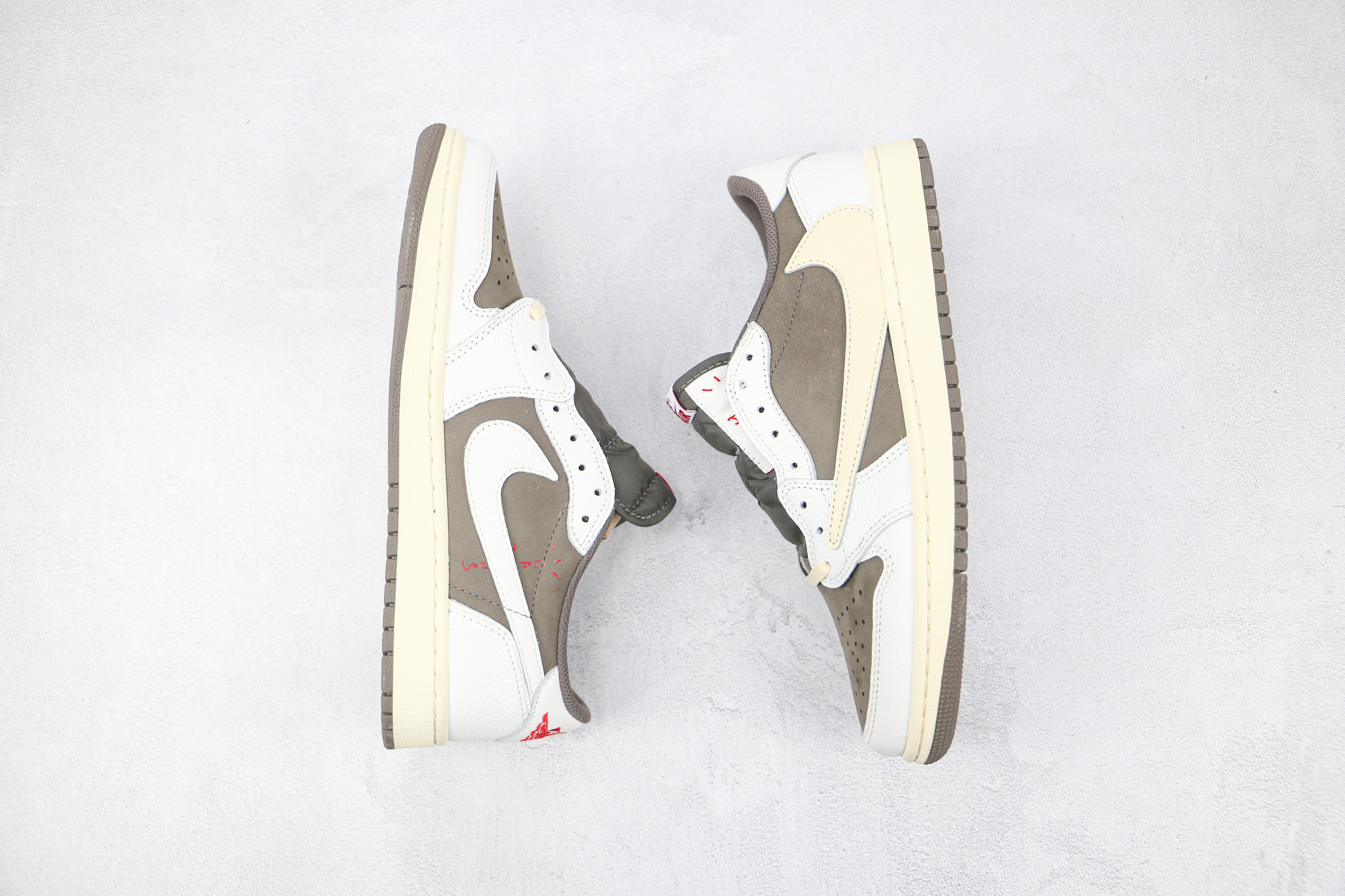 Travis Scott x Air Jordan 1 Low Reverse Mocha