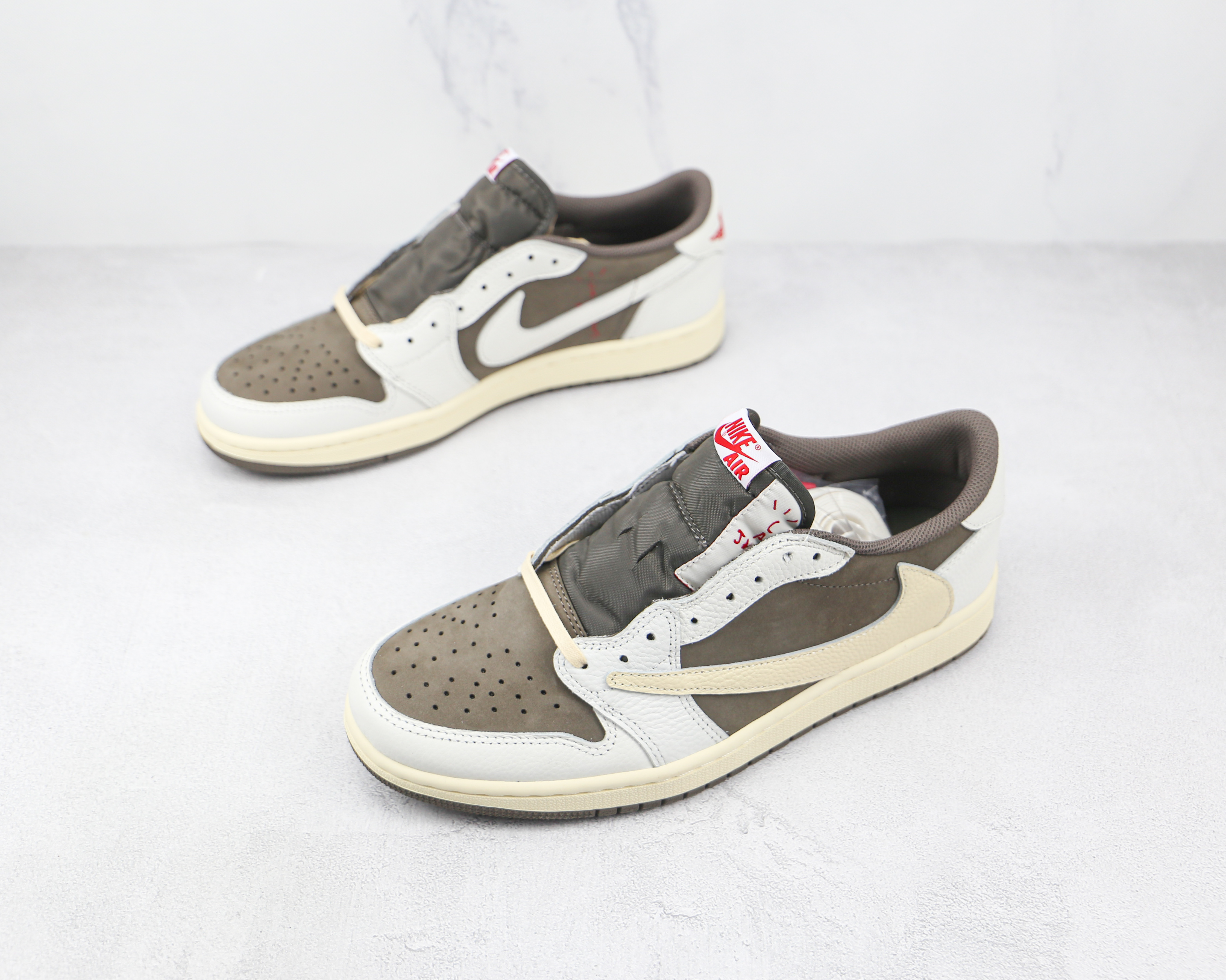 Travis Scott x Air Jordan 1 Low Reverse Mocha