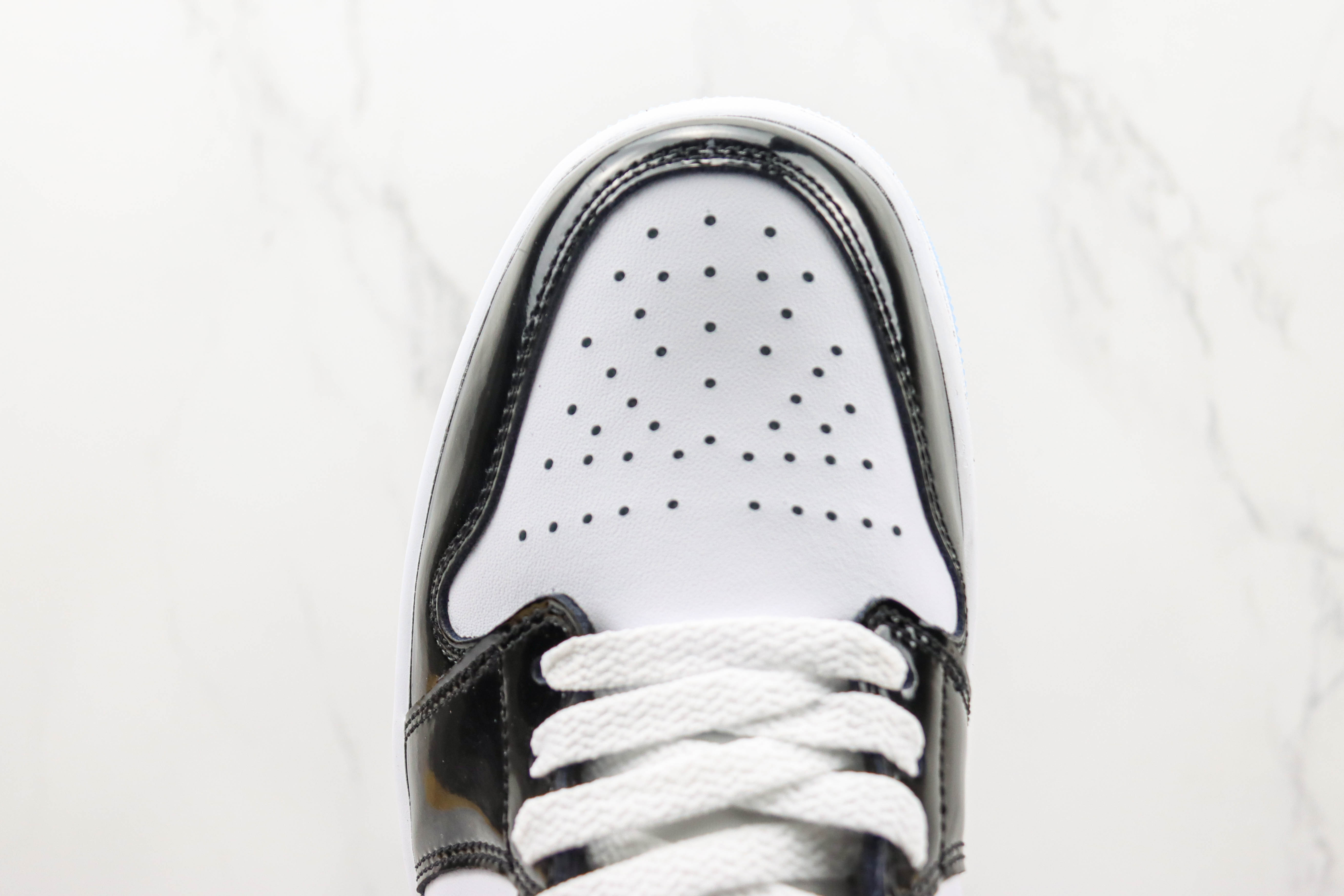 Air Jordan 1 Low “Concord”