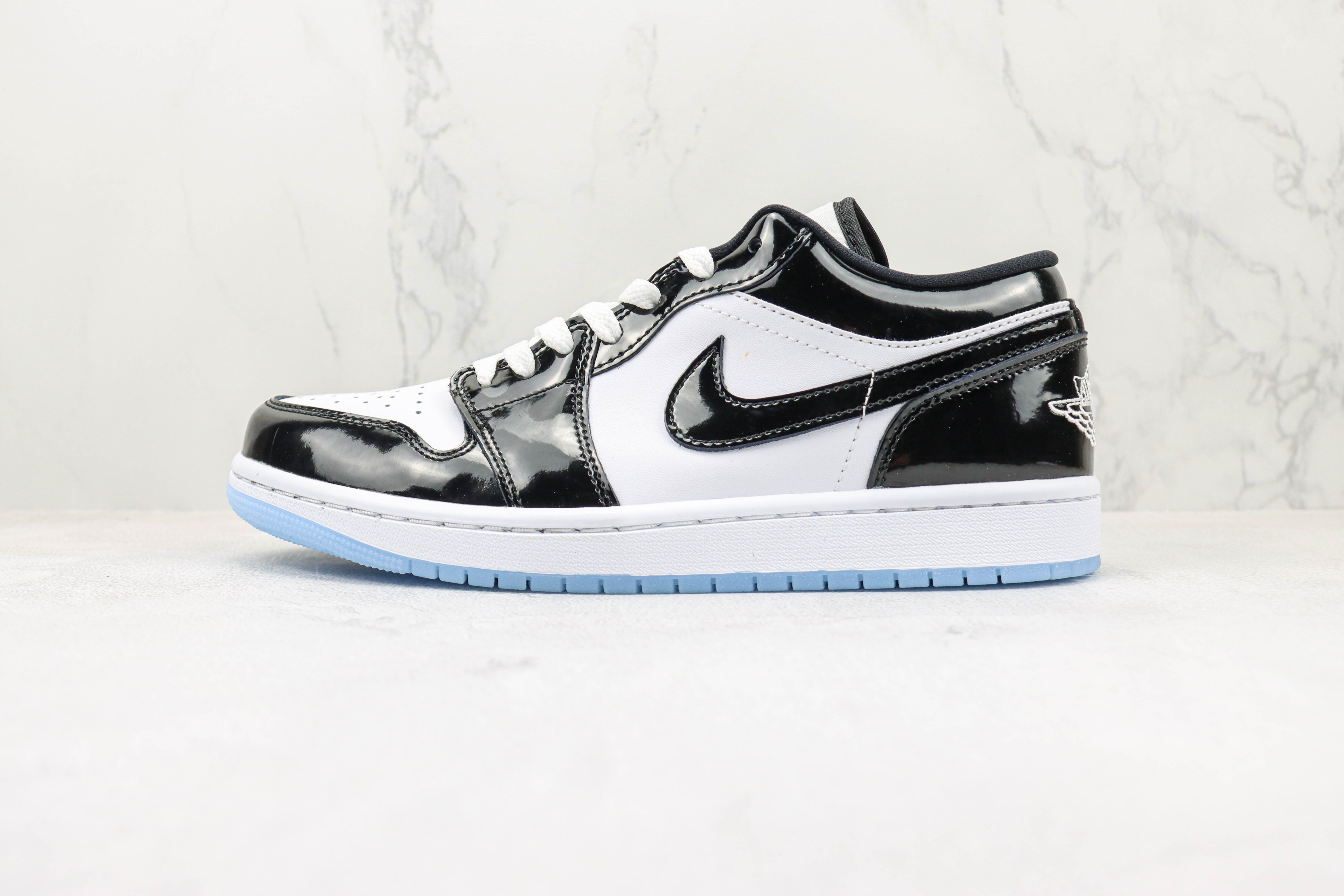 Air Jordan 1 Low “Concord”