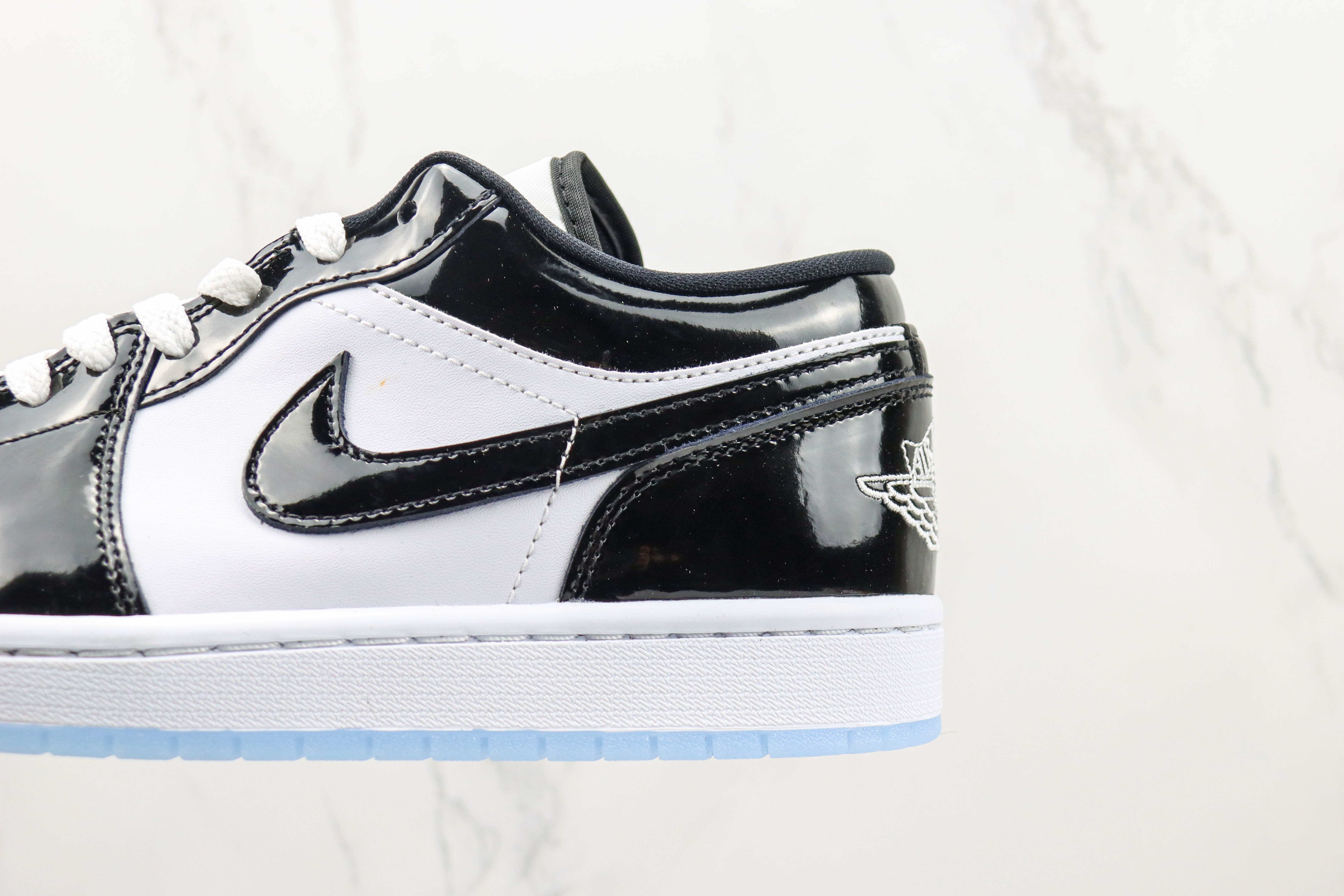 Air Jordan 1 Low “Concord”