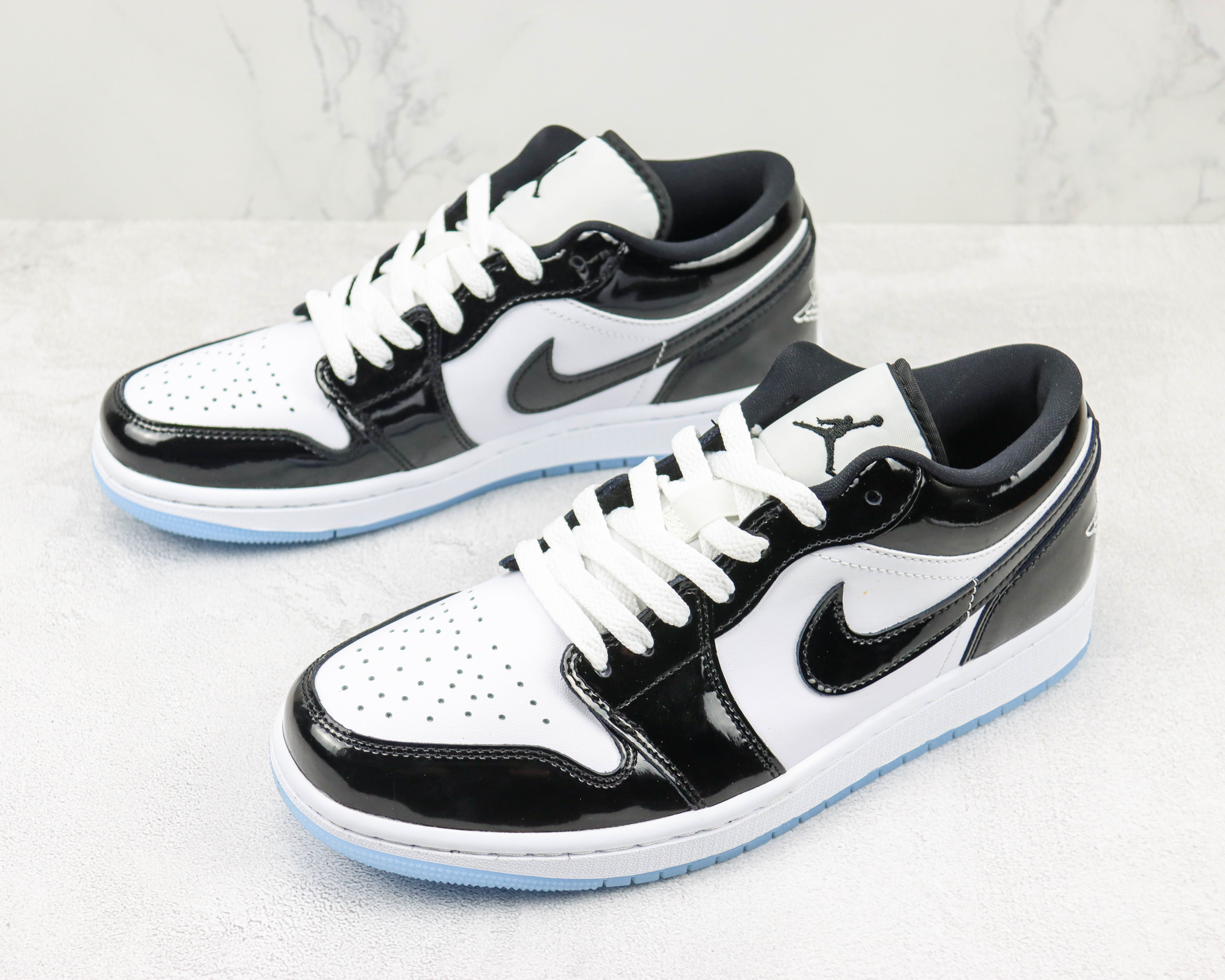 Air Jordan 1 Low “Concord”