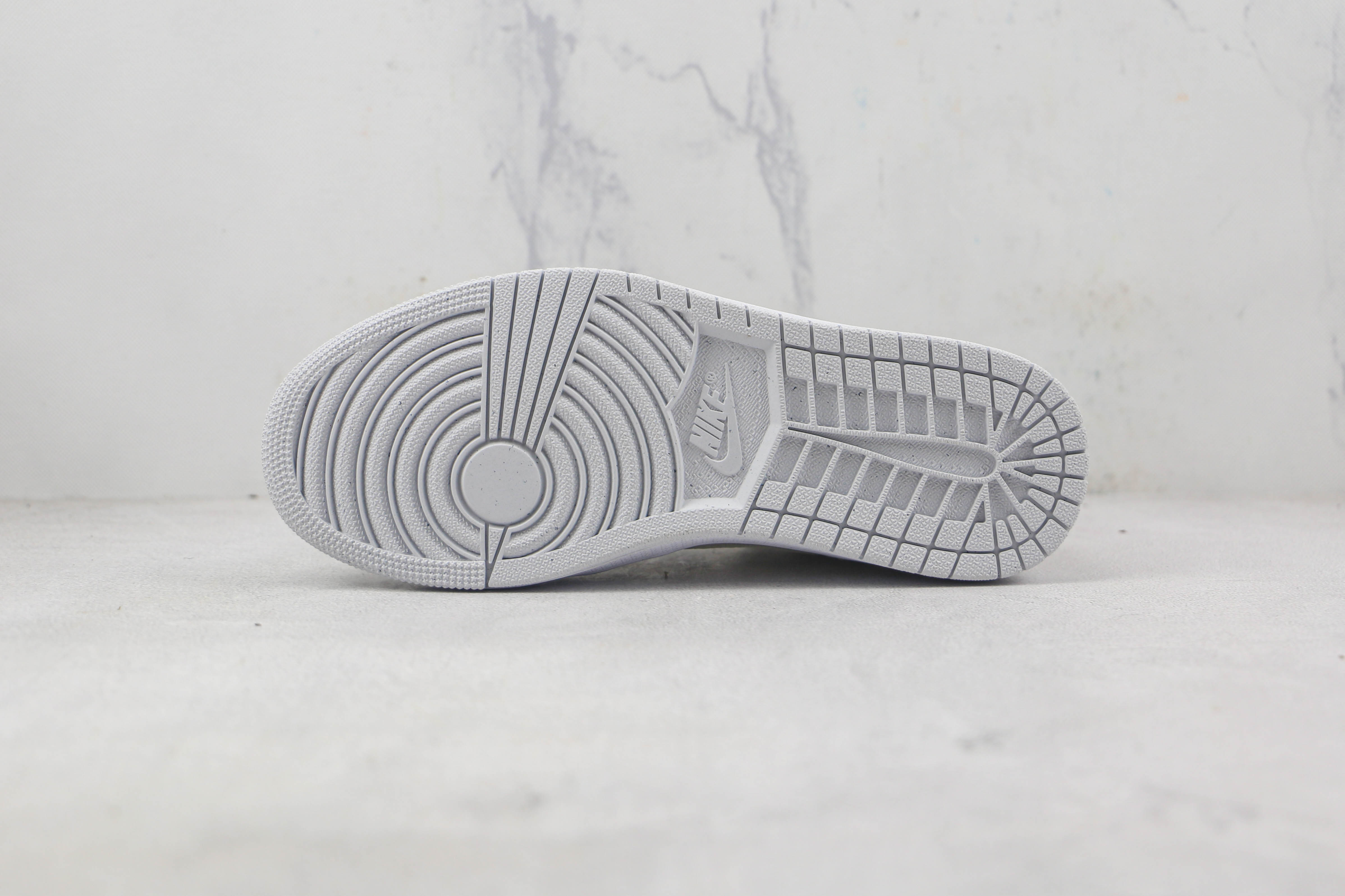 Air Jordan 1 Low Canvas