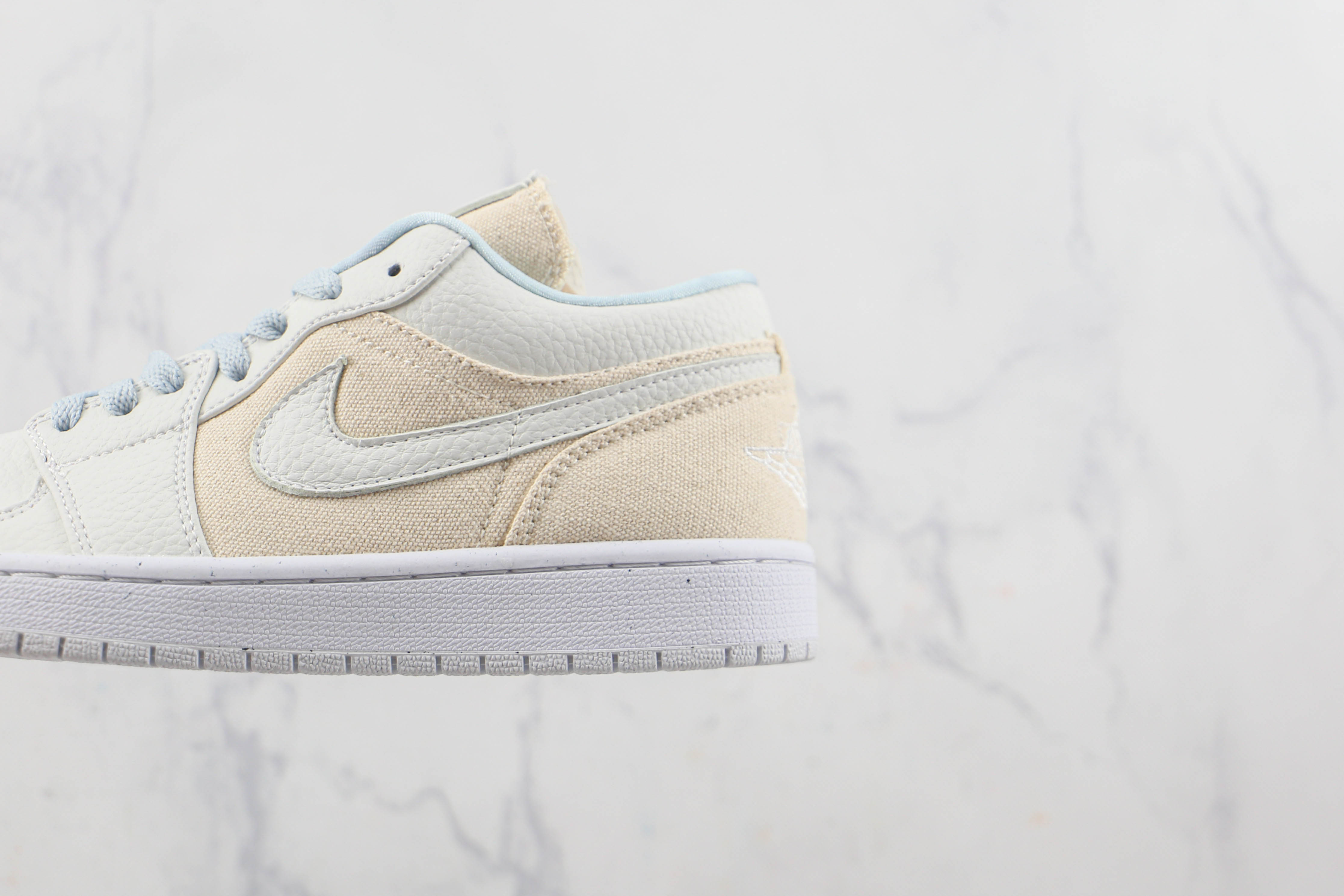 Air Jordan 1 Low Canvas