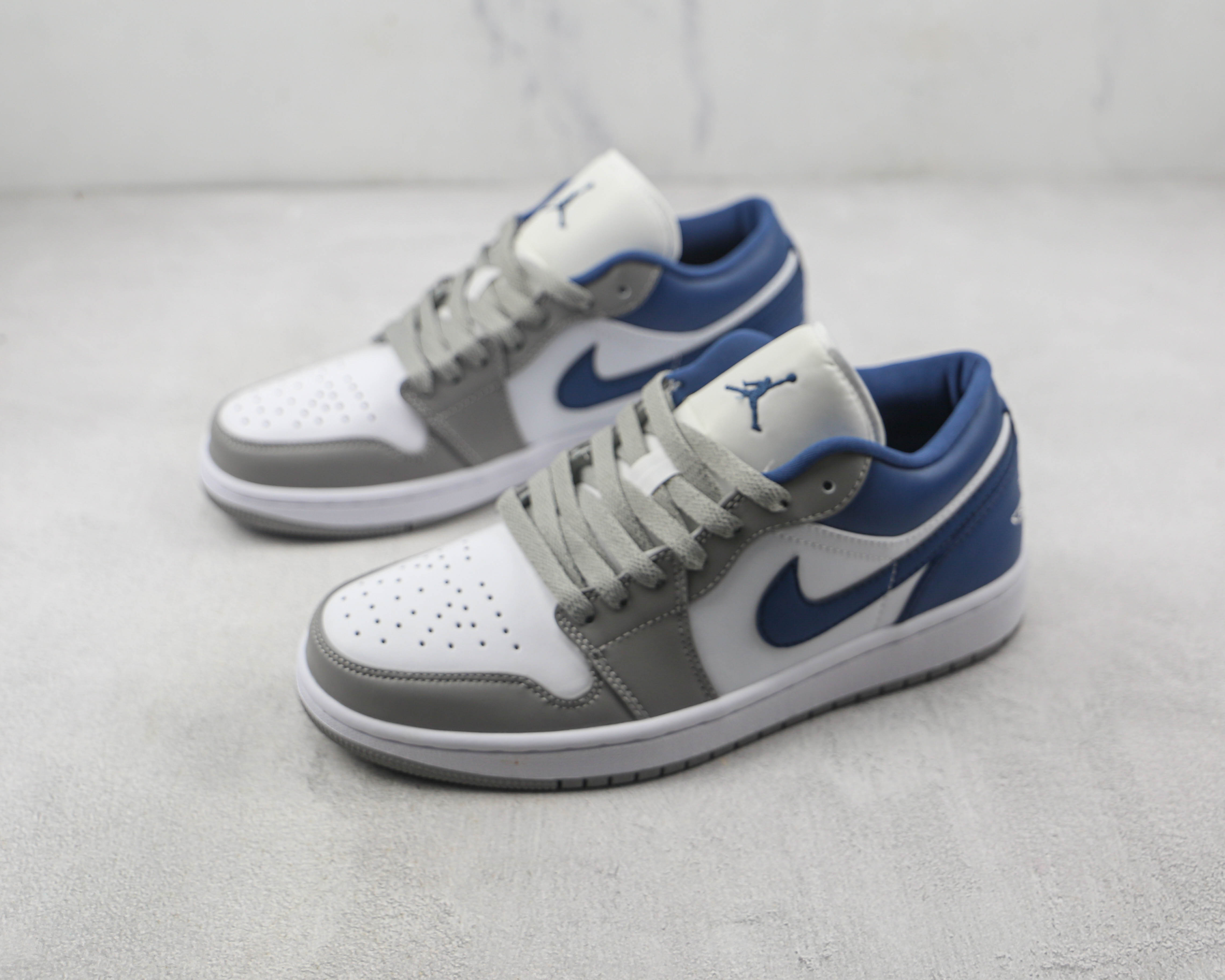 Air Jordan 1 Low Gray Blue