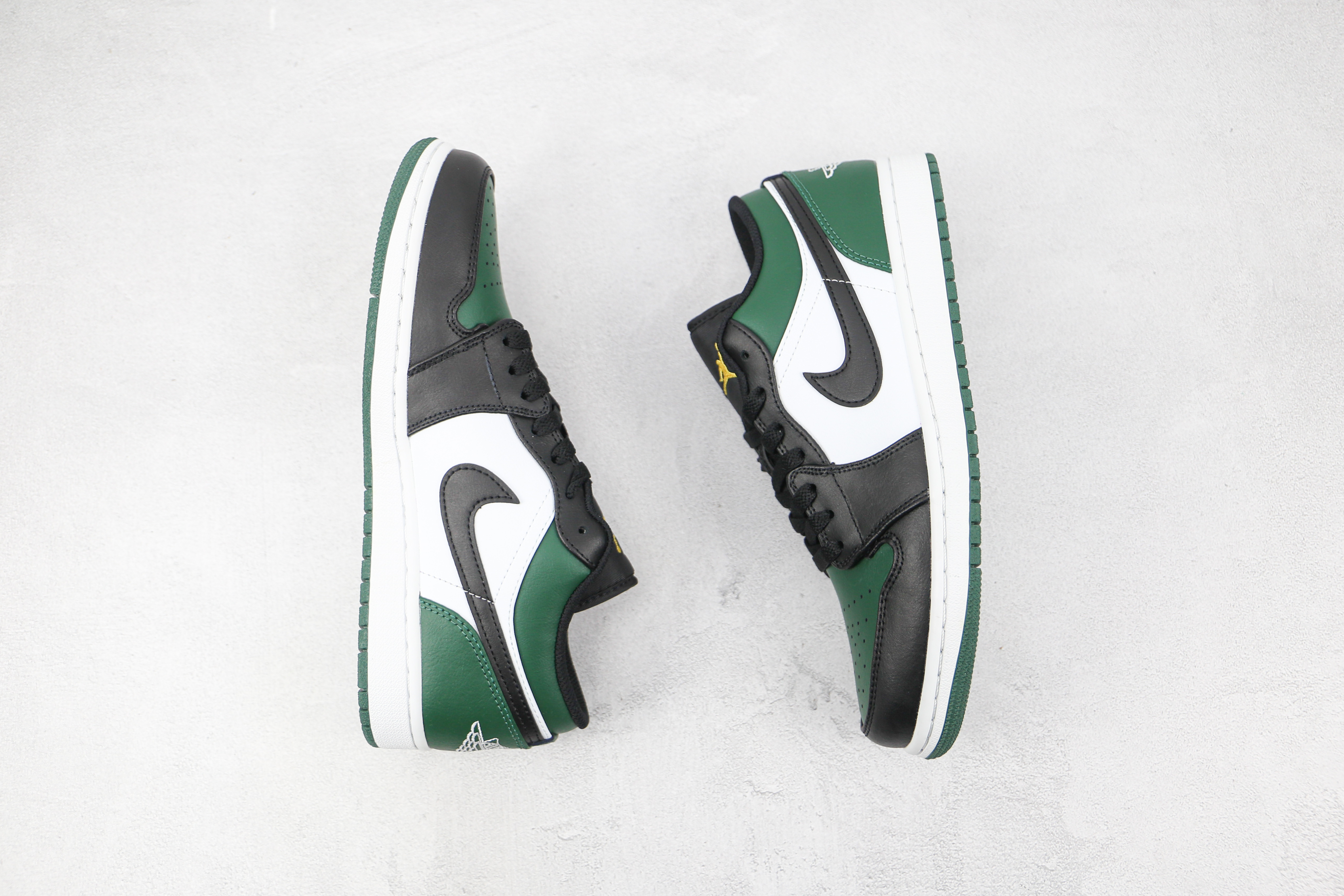 Air Jordan 1 Low Green Toe