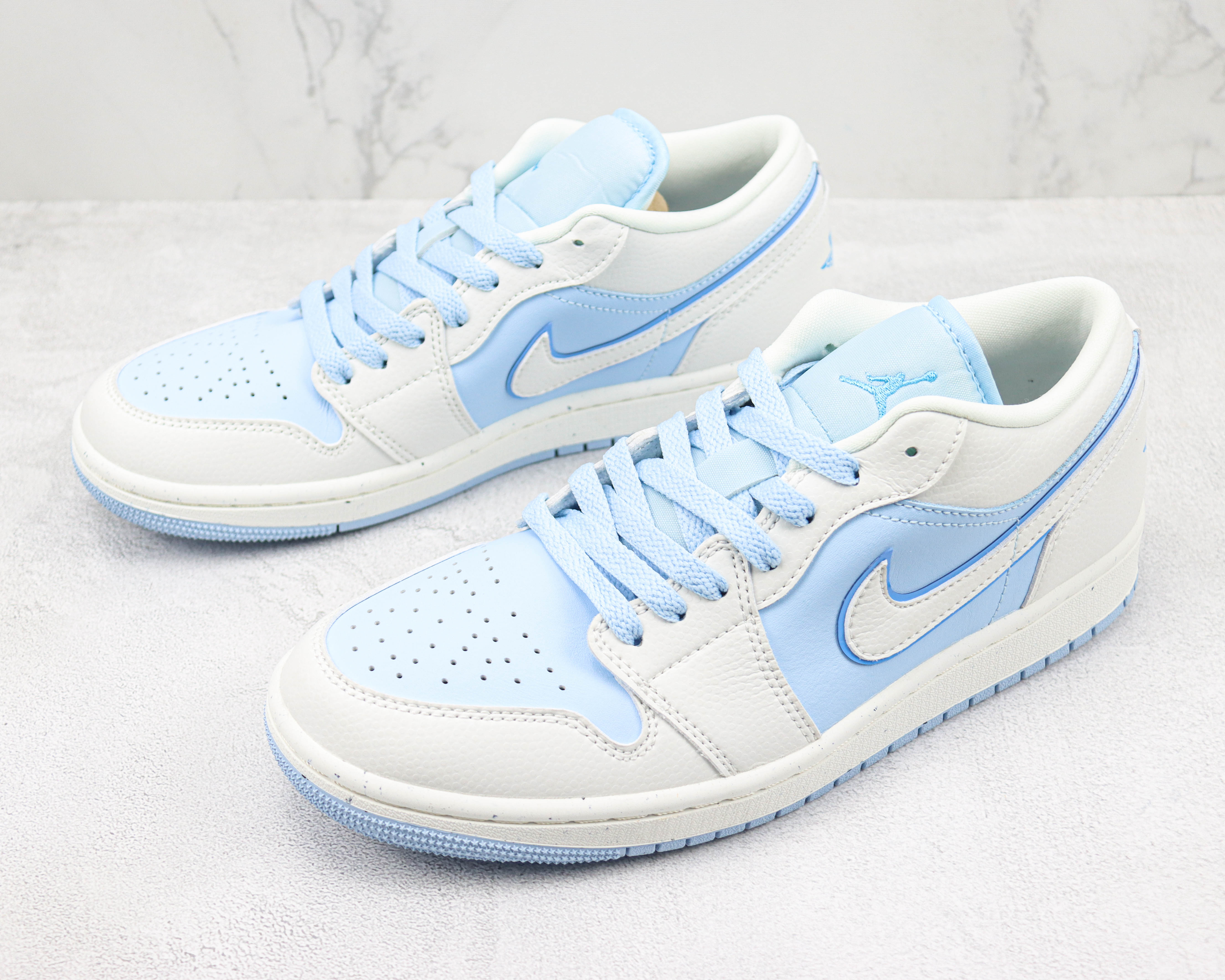 Air Jordan 1 Low Light Blue And White