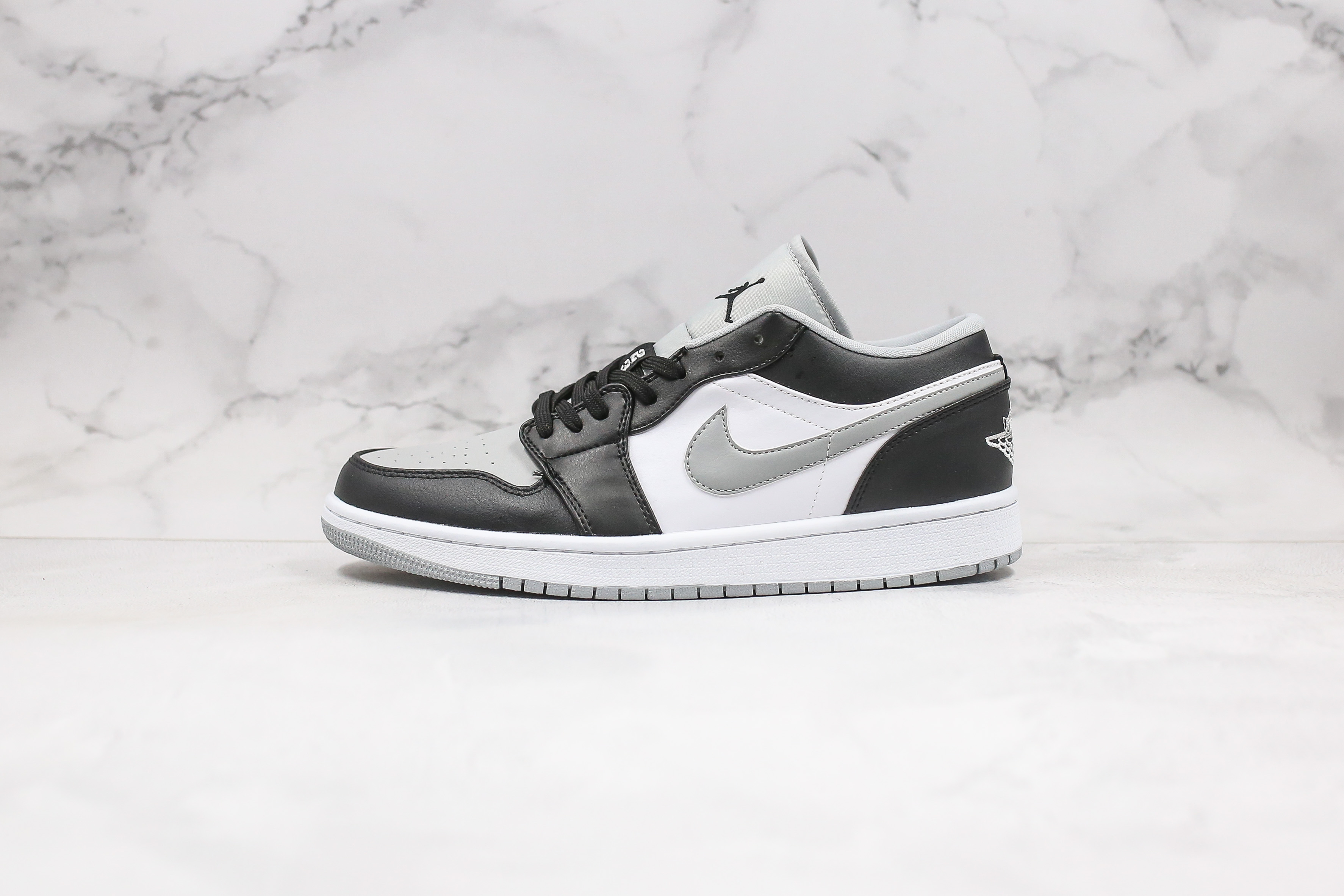 Air Jordan 1 Low Light Smoke Grey