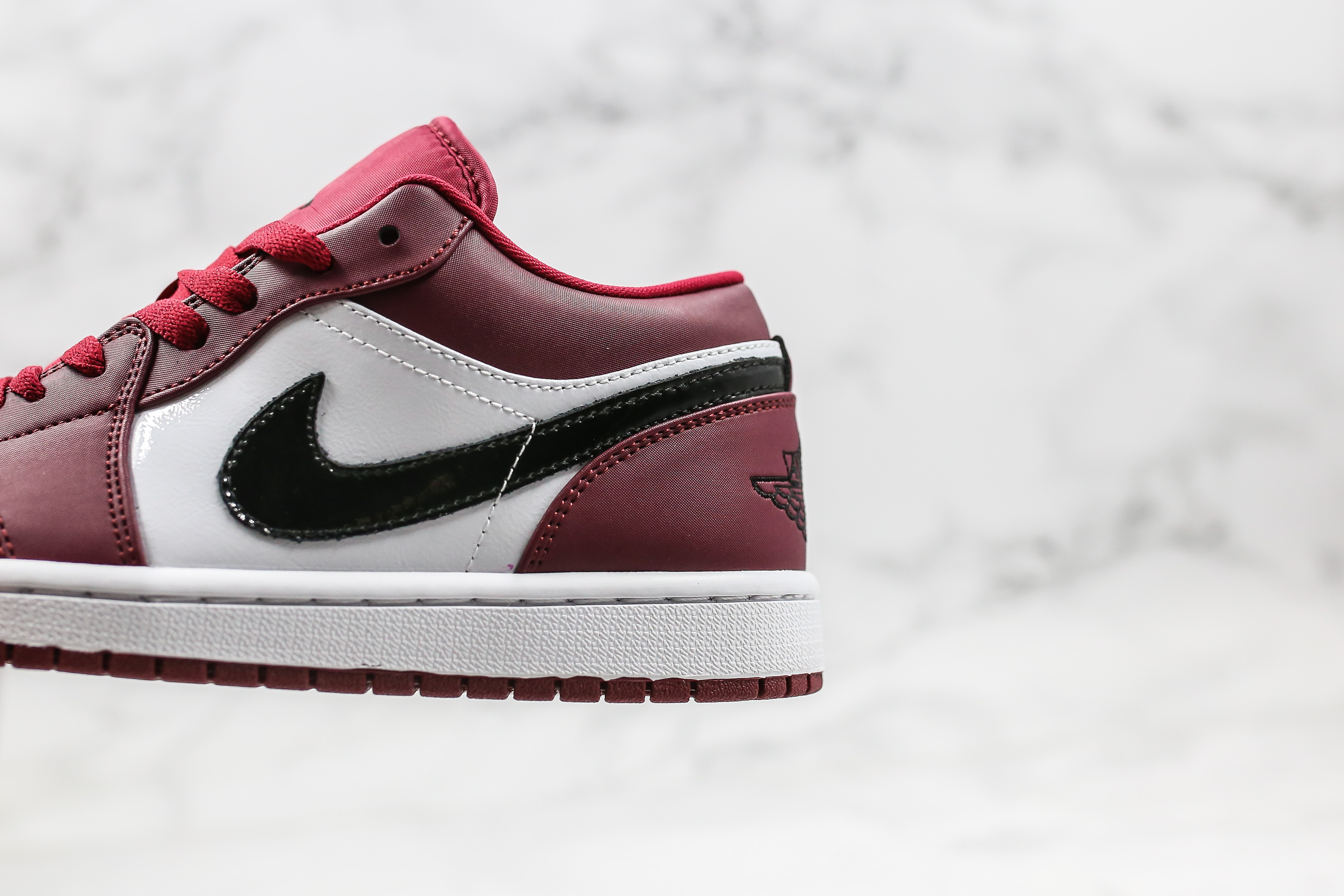 Air Jordan 1 Low Noble Red