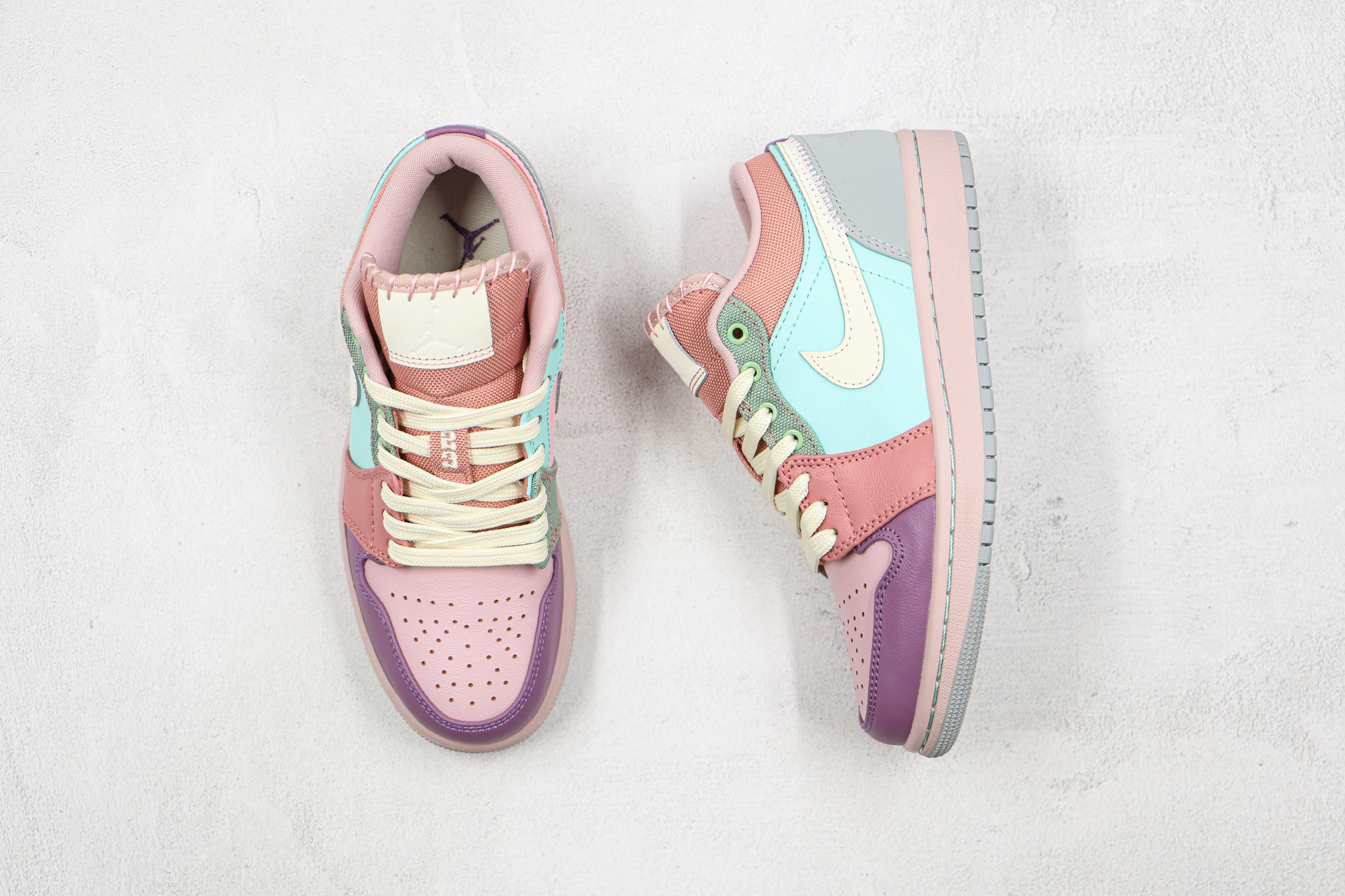 Air Jordan 1 Low SE Champagne