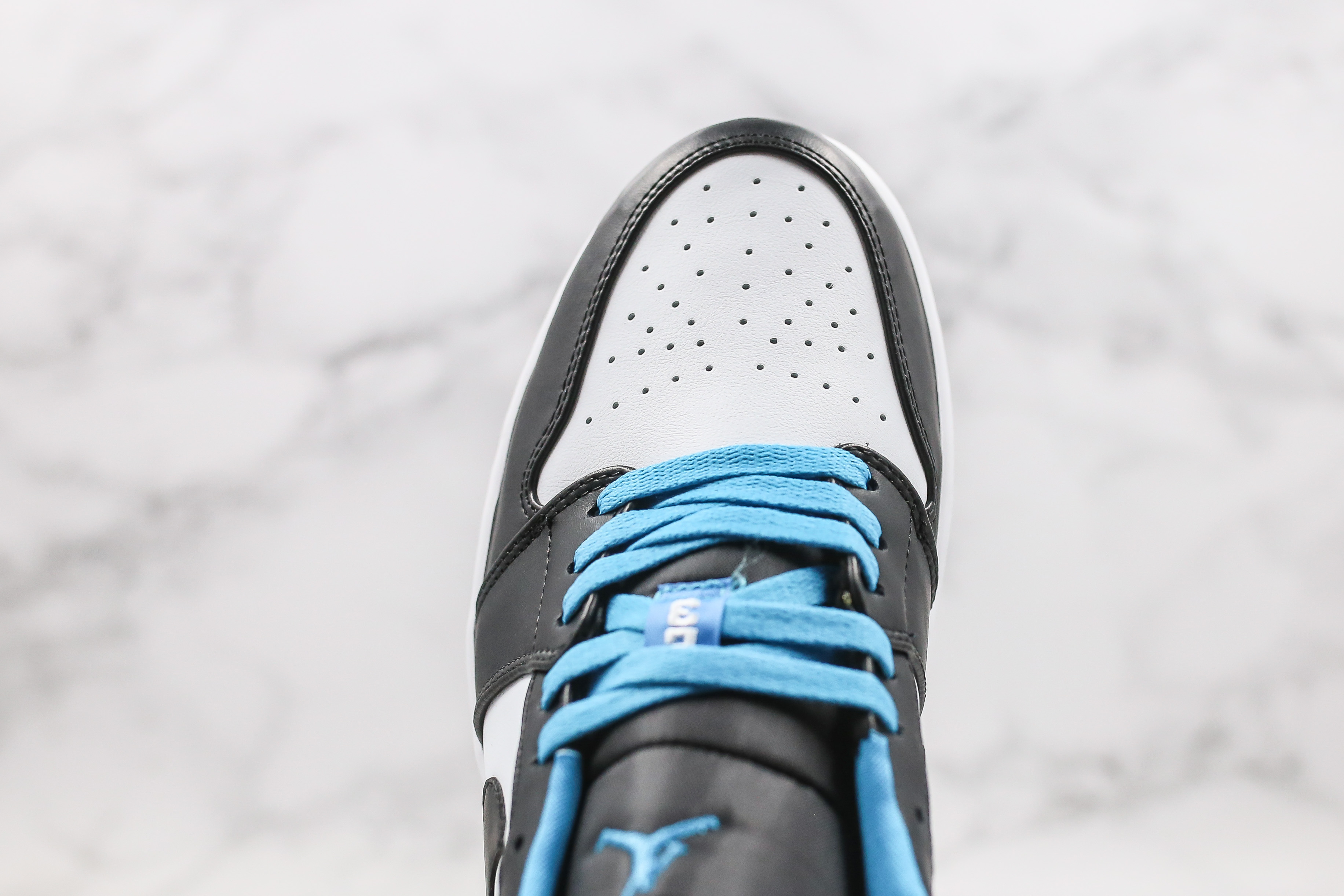 Air Jordan 1 Low SE Laser Blue