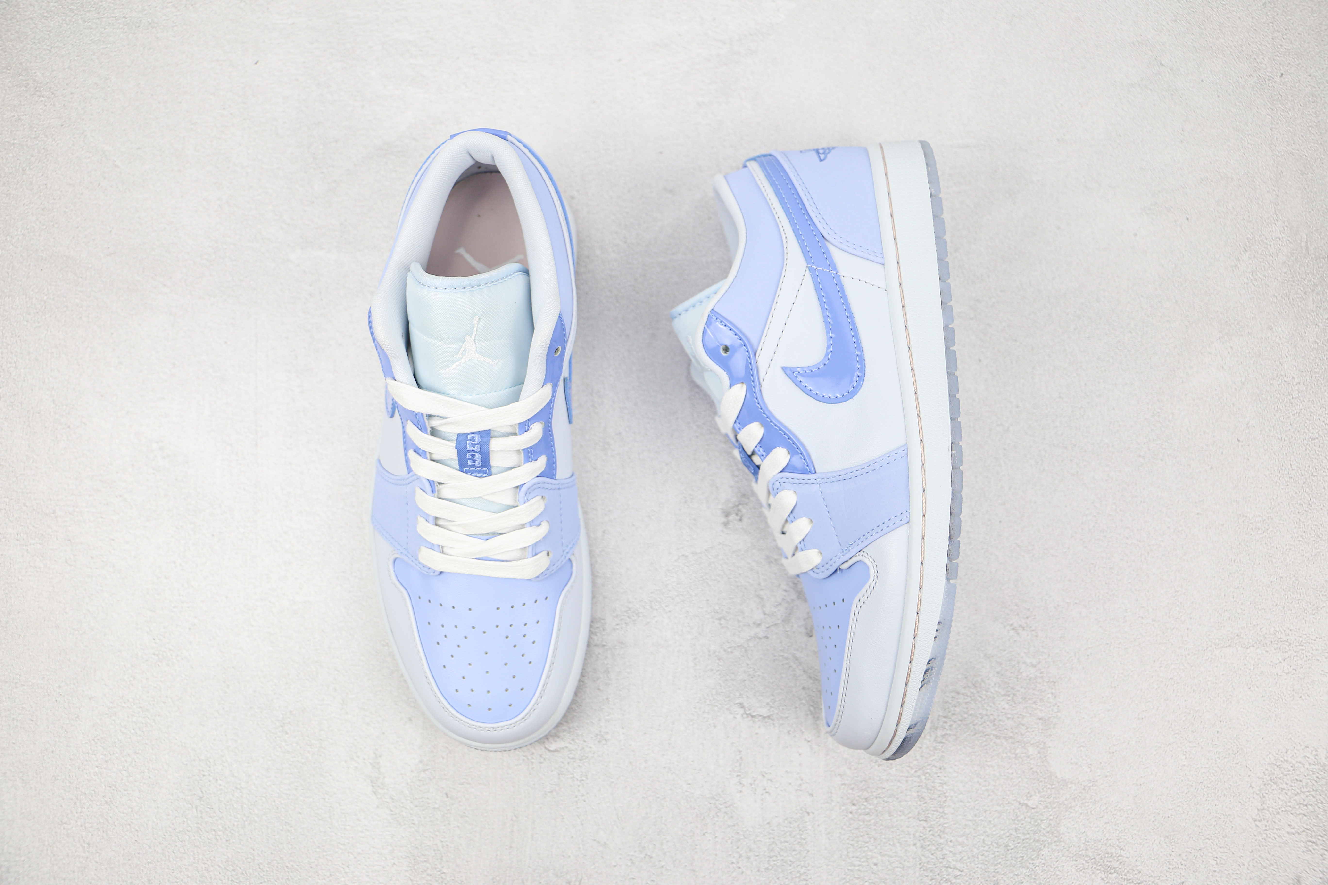 Air Jordan 1 Low SE Mighty Swooshers