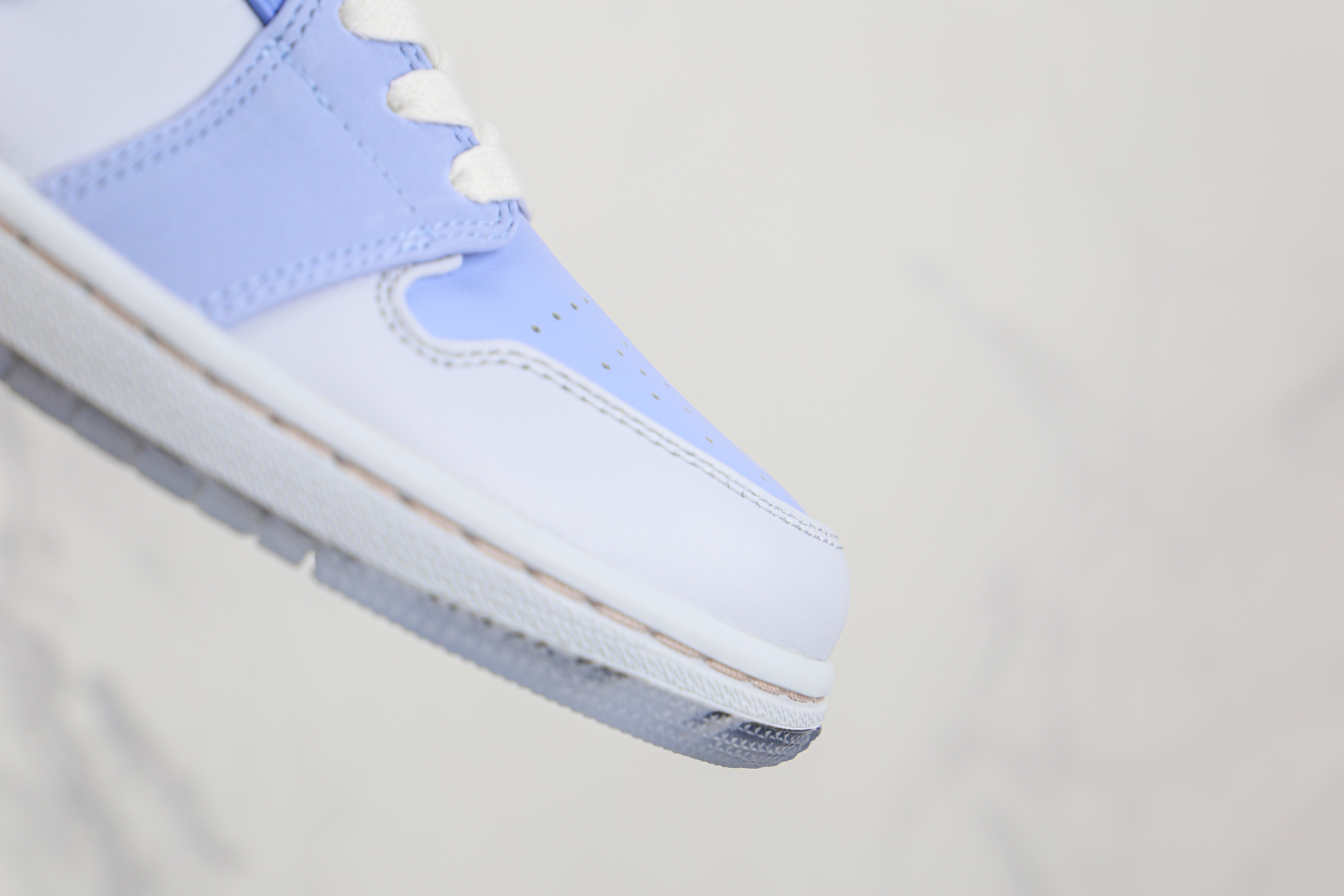 Air Jordan 1 Low SE Mighty Swooshers