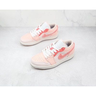 Air Jordan 1 Low SE Mighty Swooshers 02