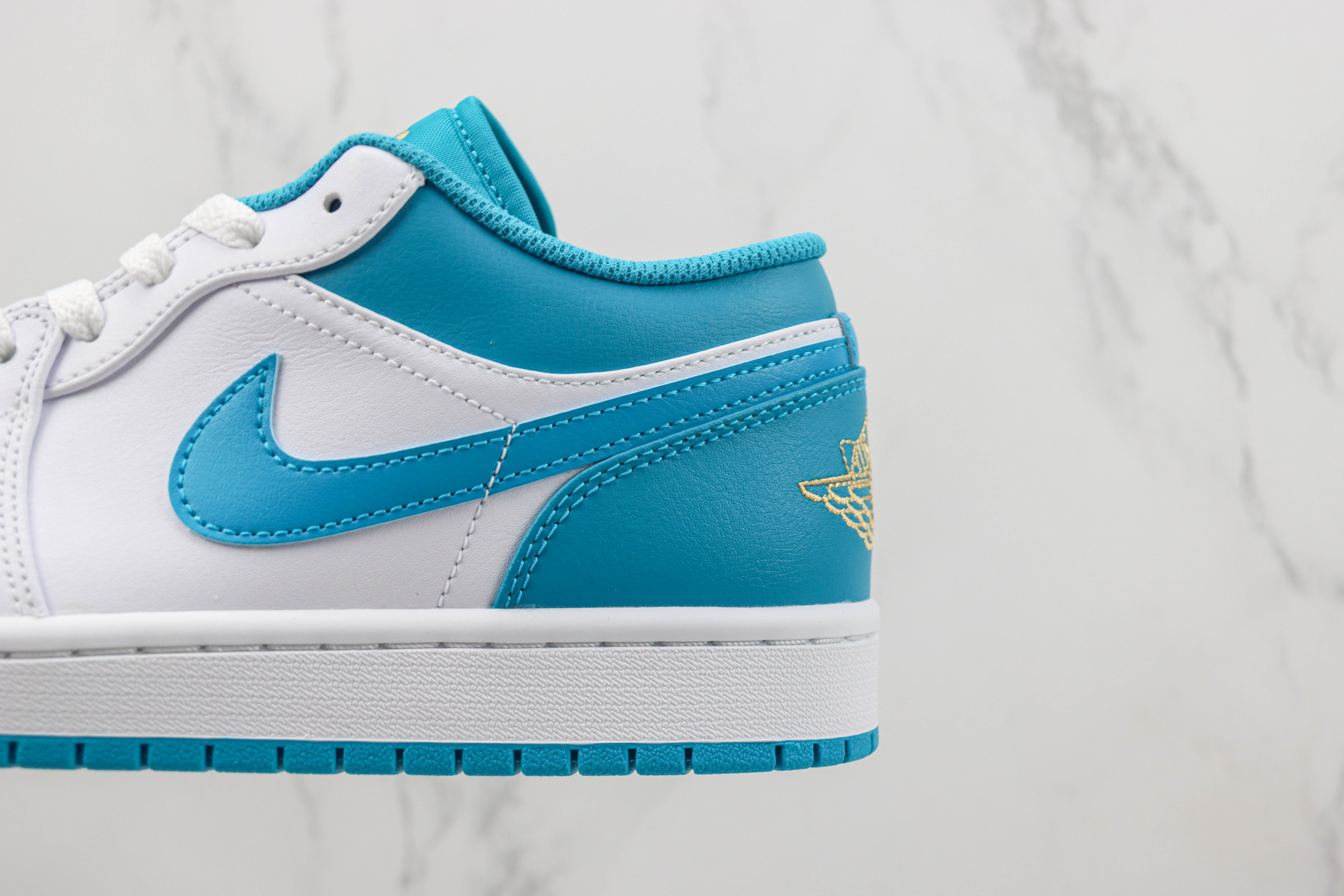 Air Jordan 1 Low Sky Blue