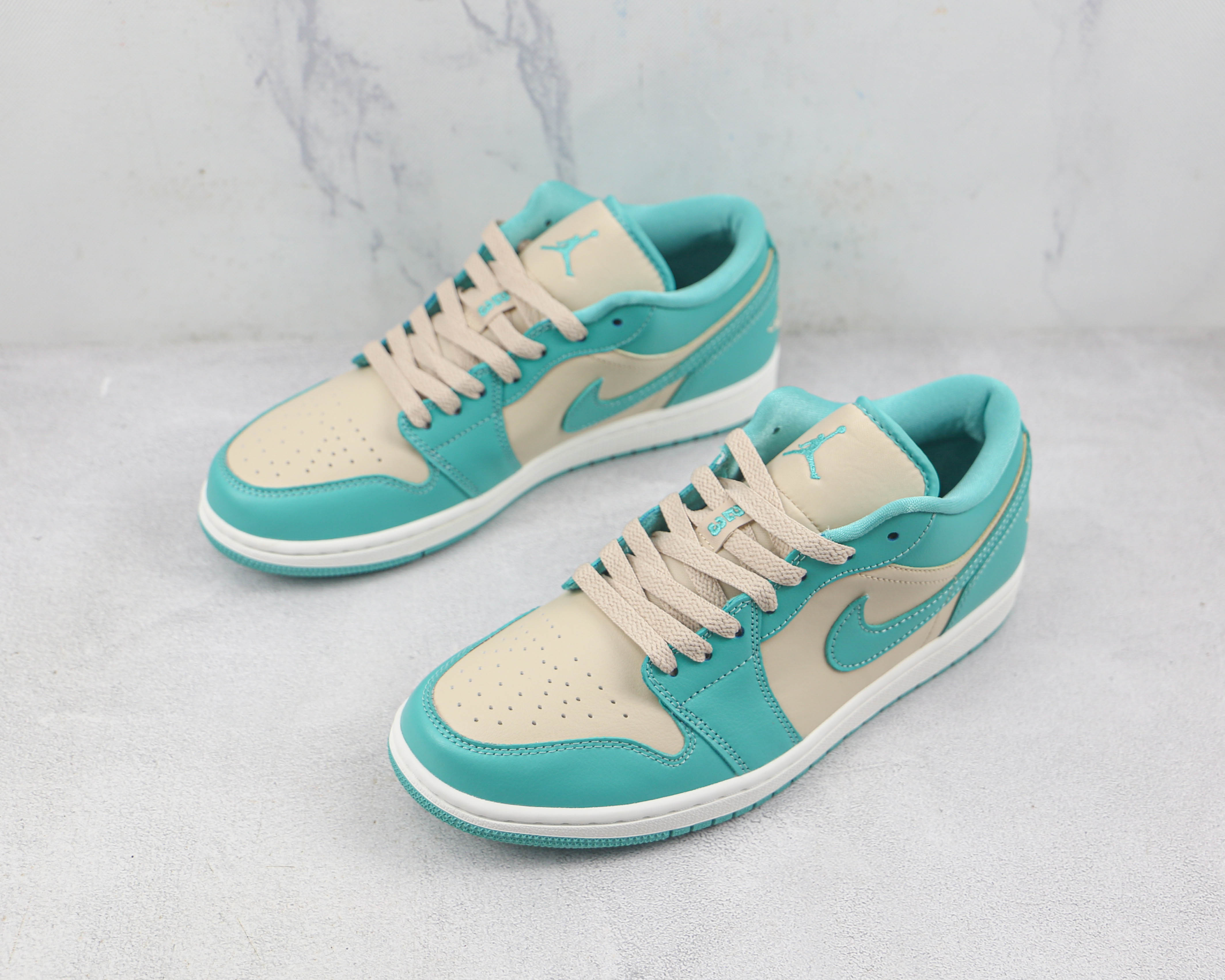 Air Jordan 1 Low Tropical Teal