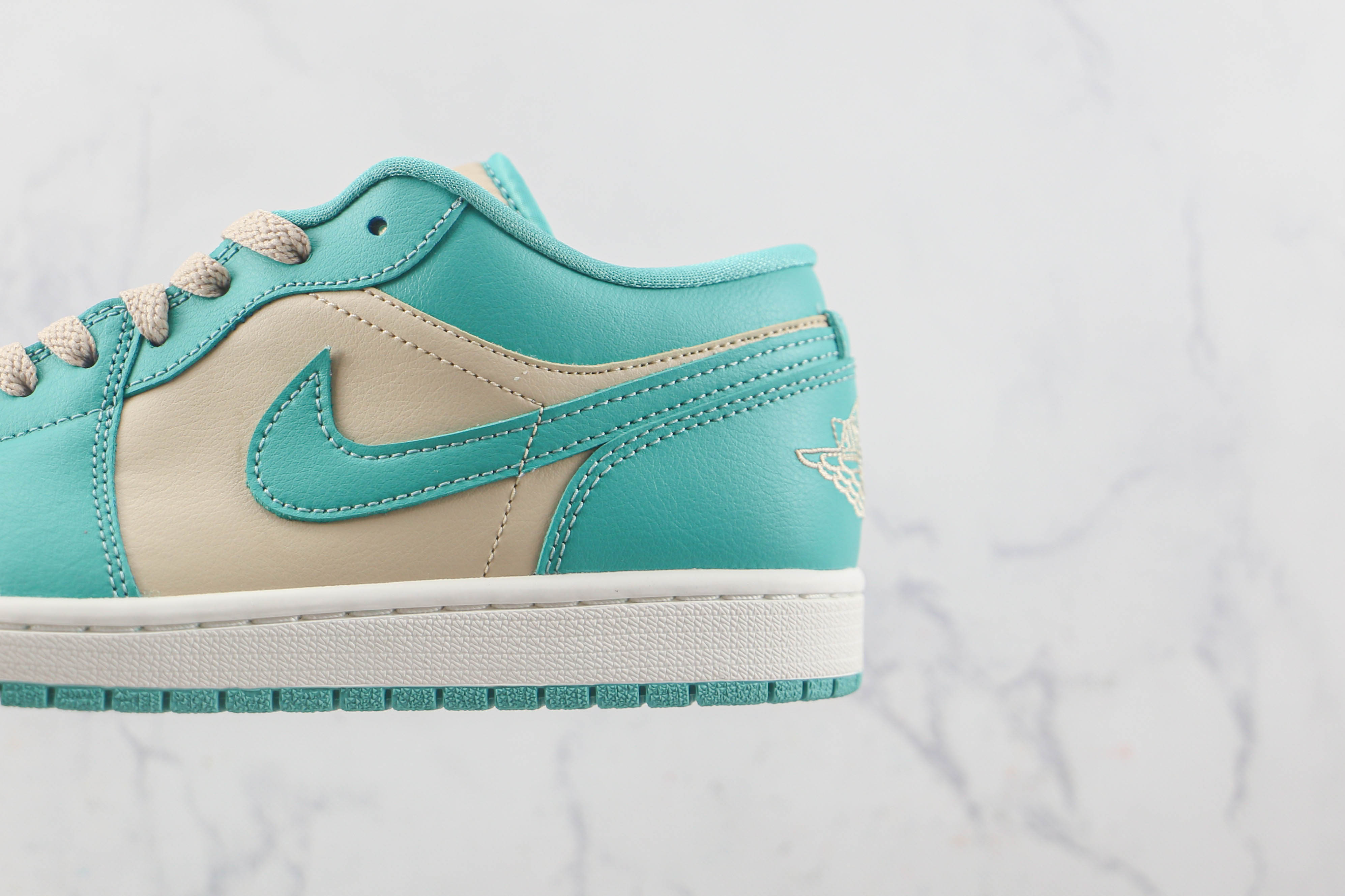 Air Jordan 1 Low Tropical Teal