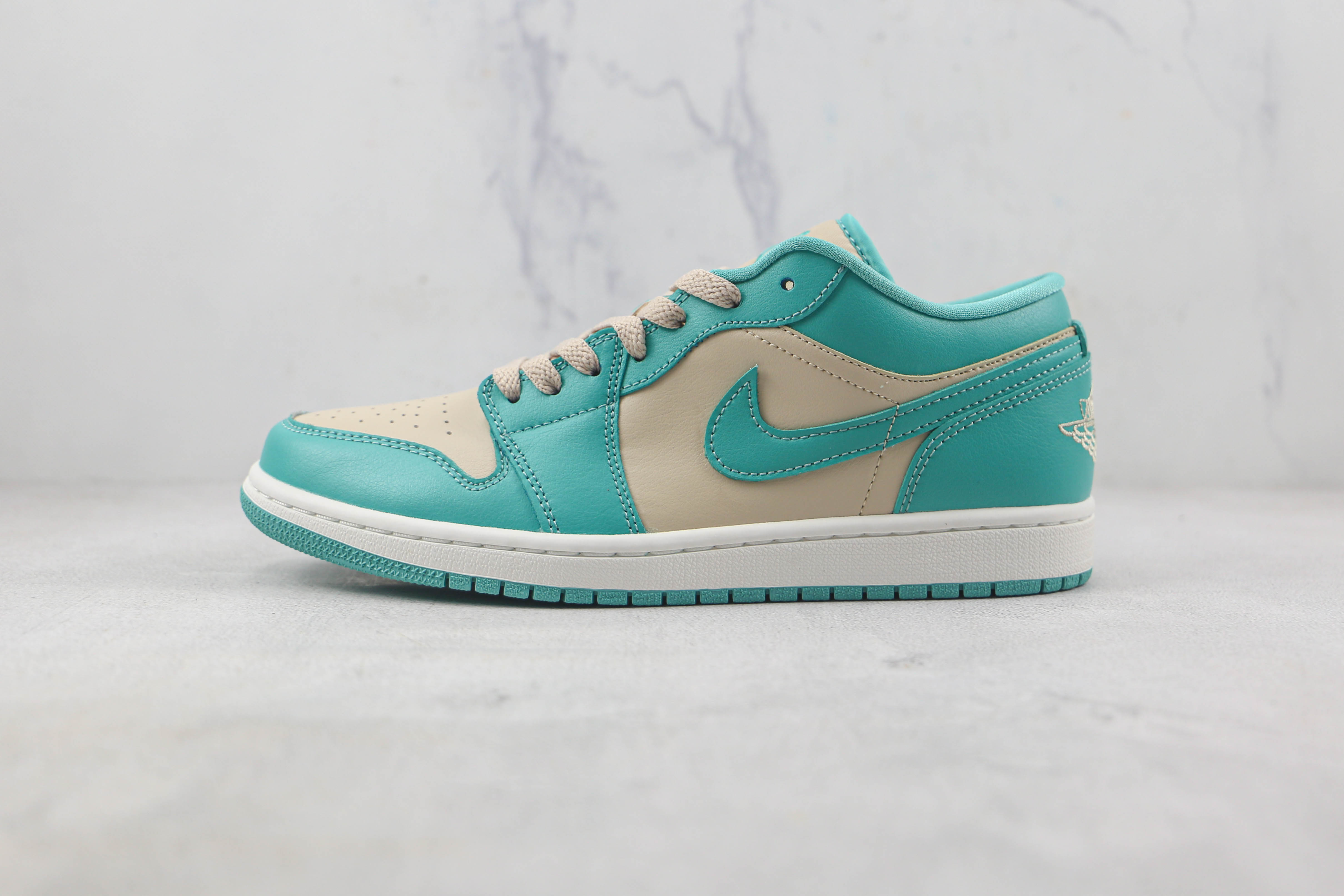 Air Jordan 1 Low Tropical Teal