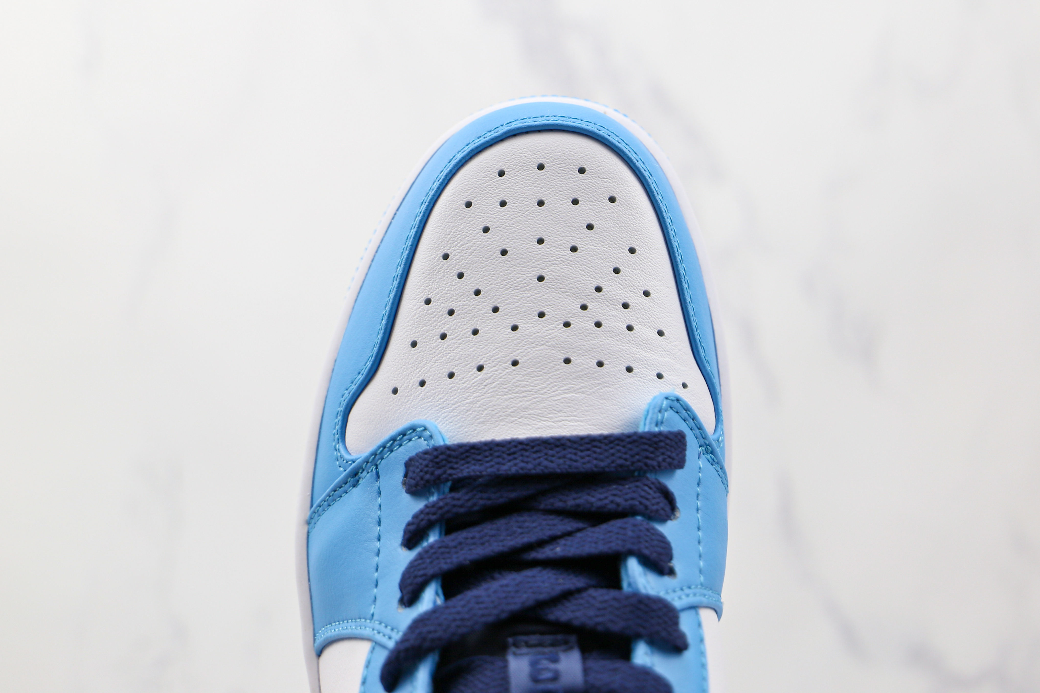 Air Jordan 1 Low UNC