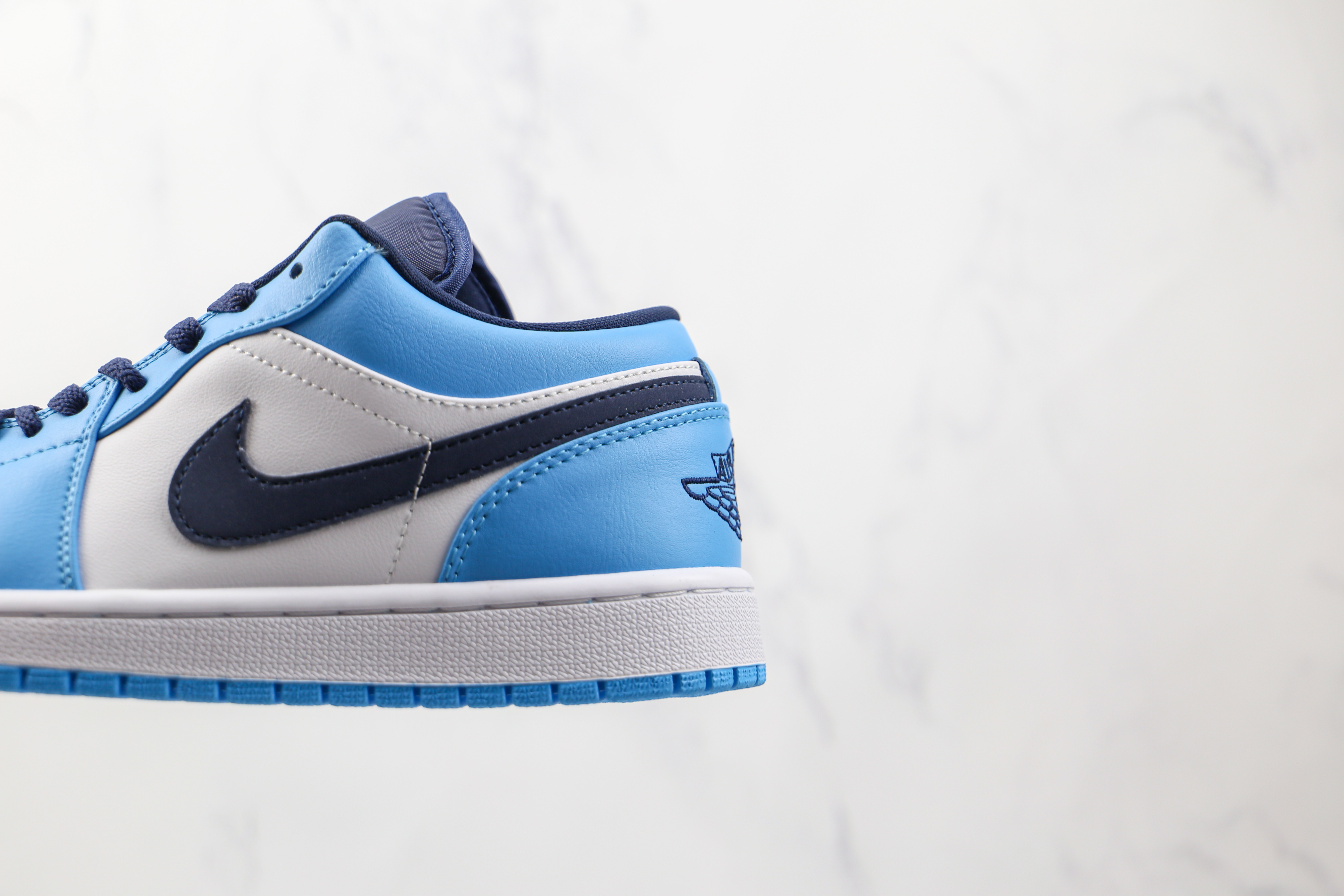 Air Jordan 1 Low UNC