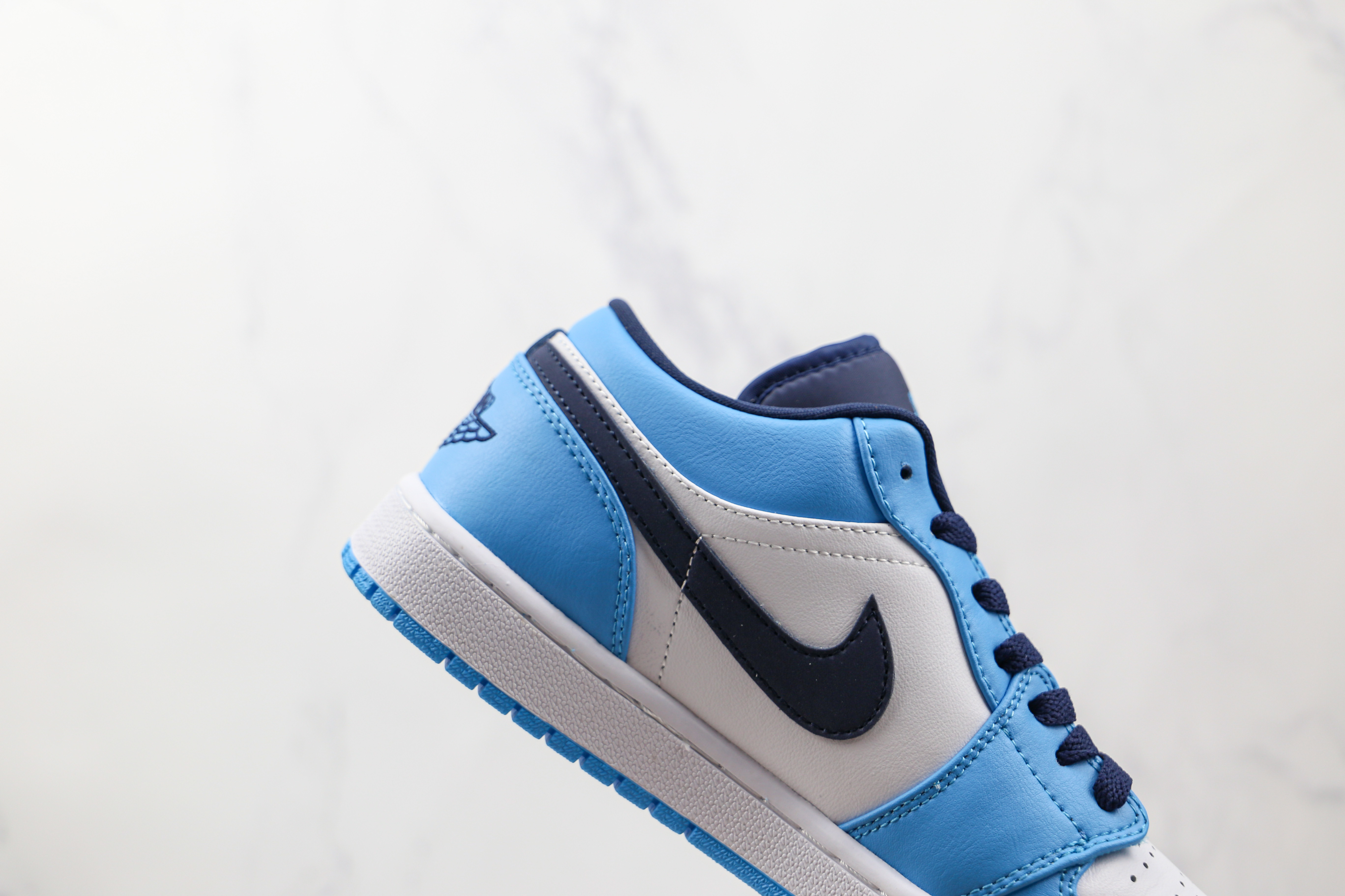 Air Jordan 1 Low UNC
