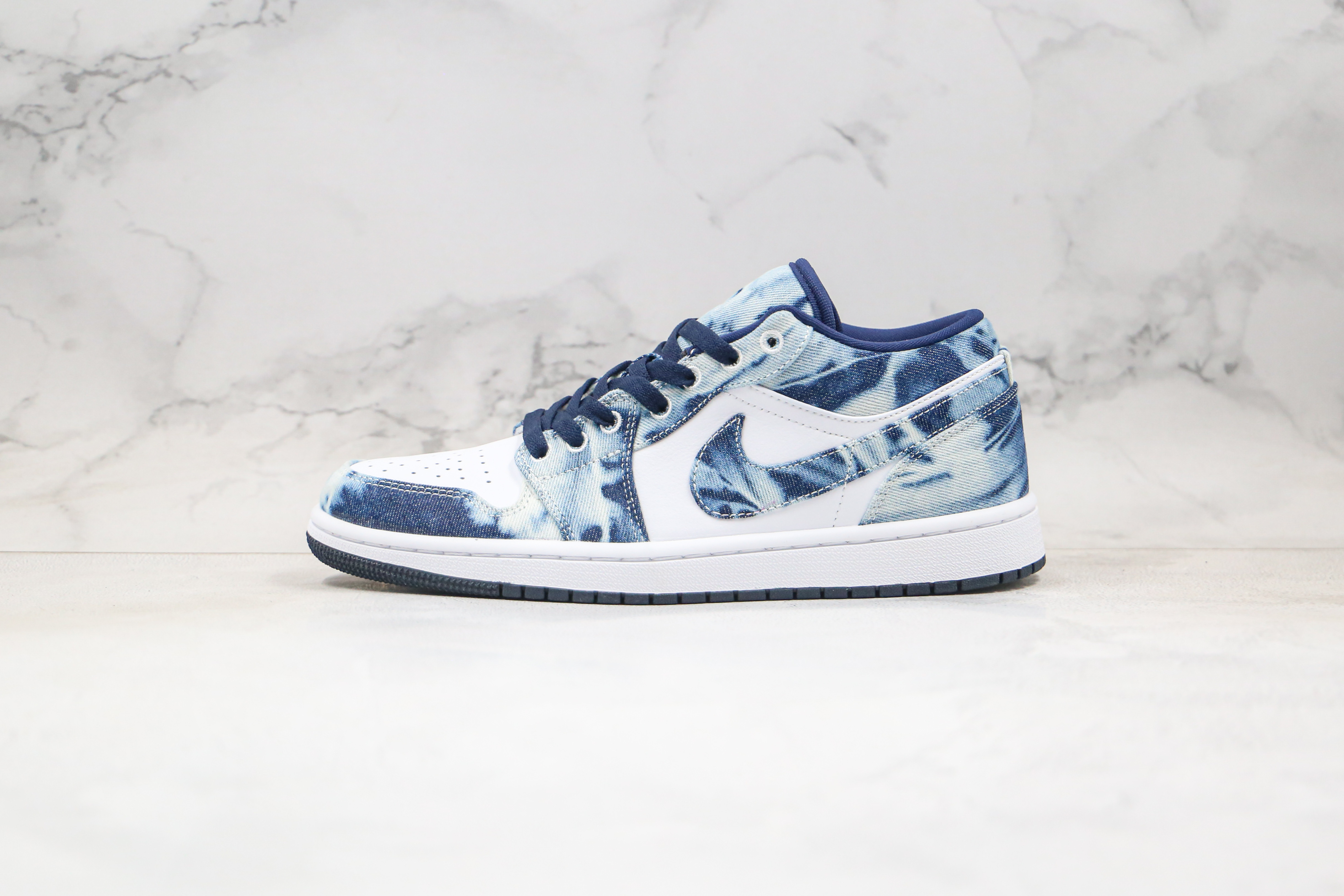 Air Jordan 1 Low“Washed Denim”