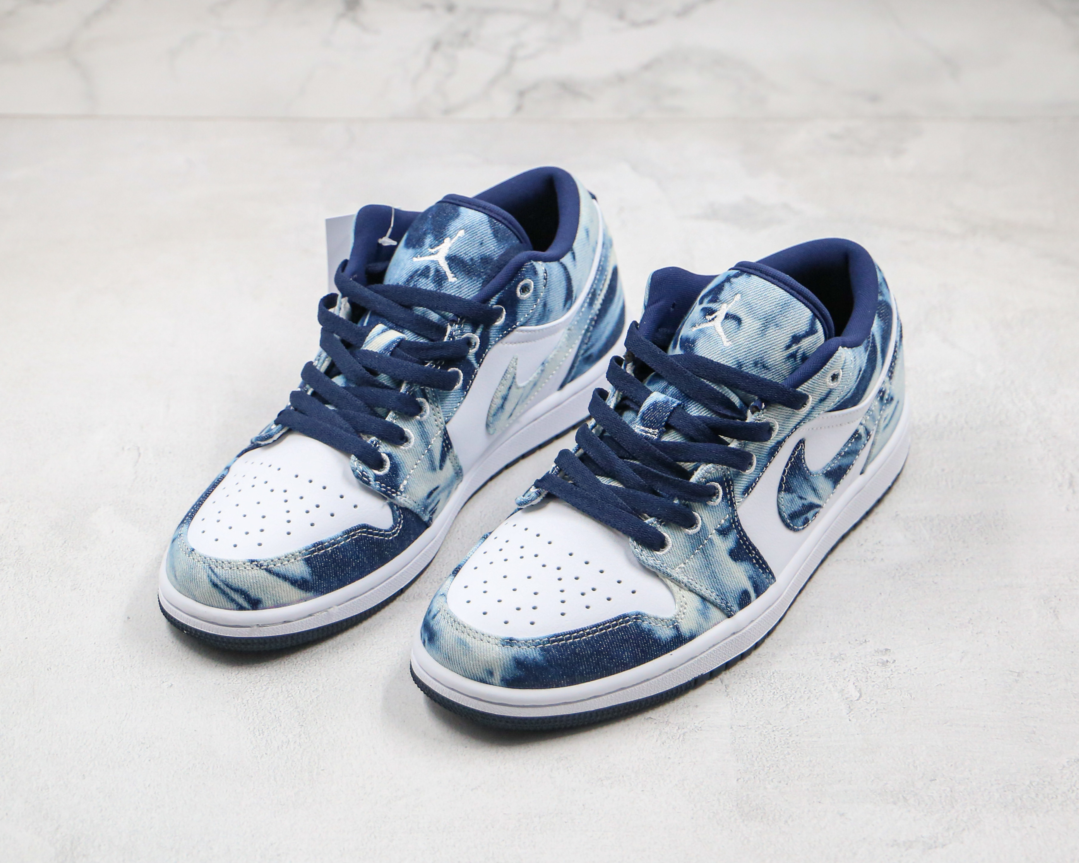 Air Jordan 1 Low“Washed Denim”