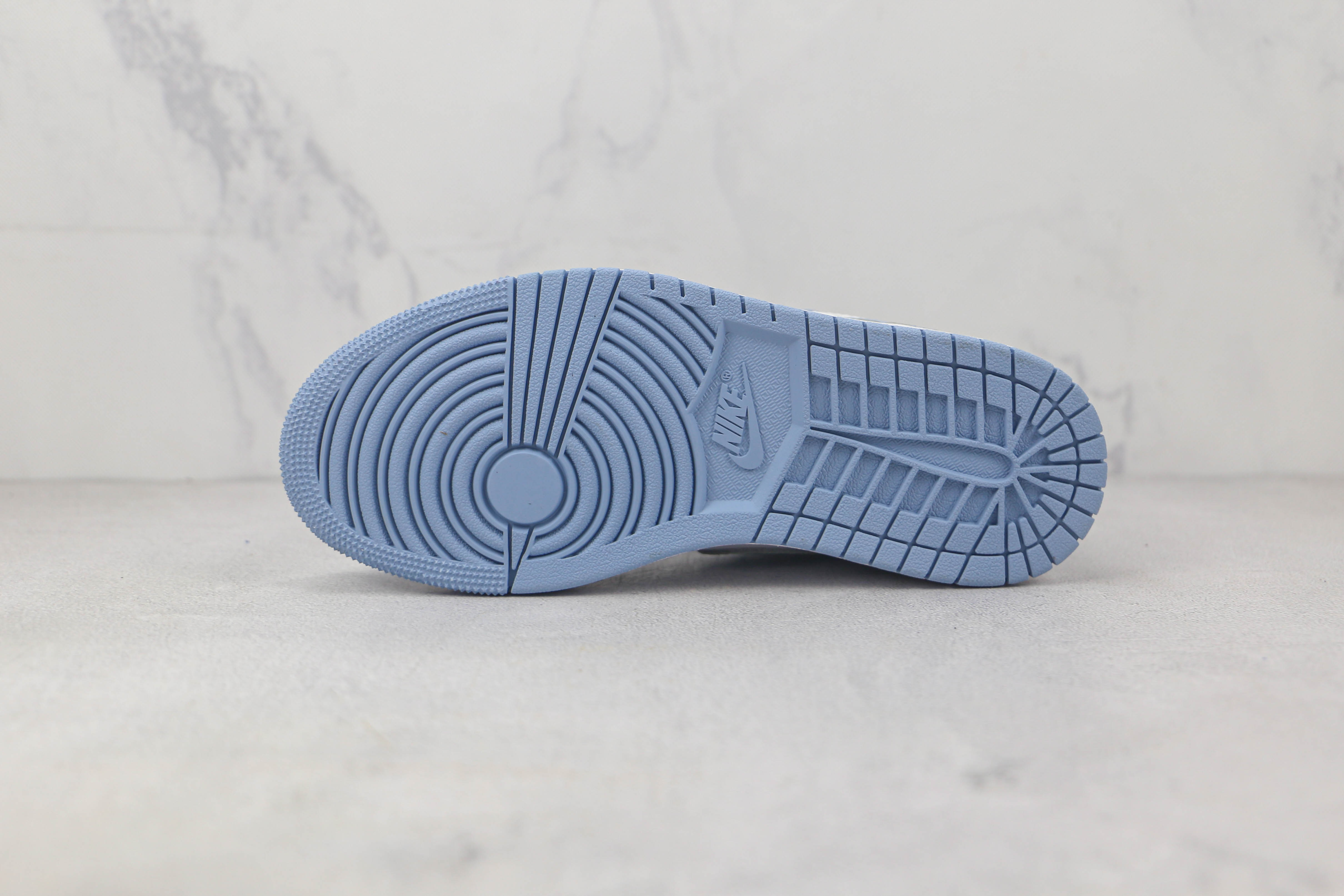 Travis Scott x Air Jordan 1 Low White Blue