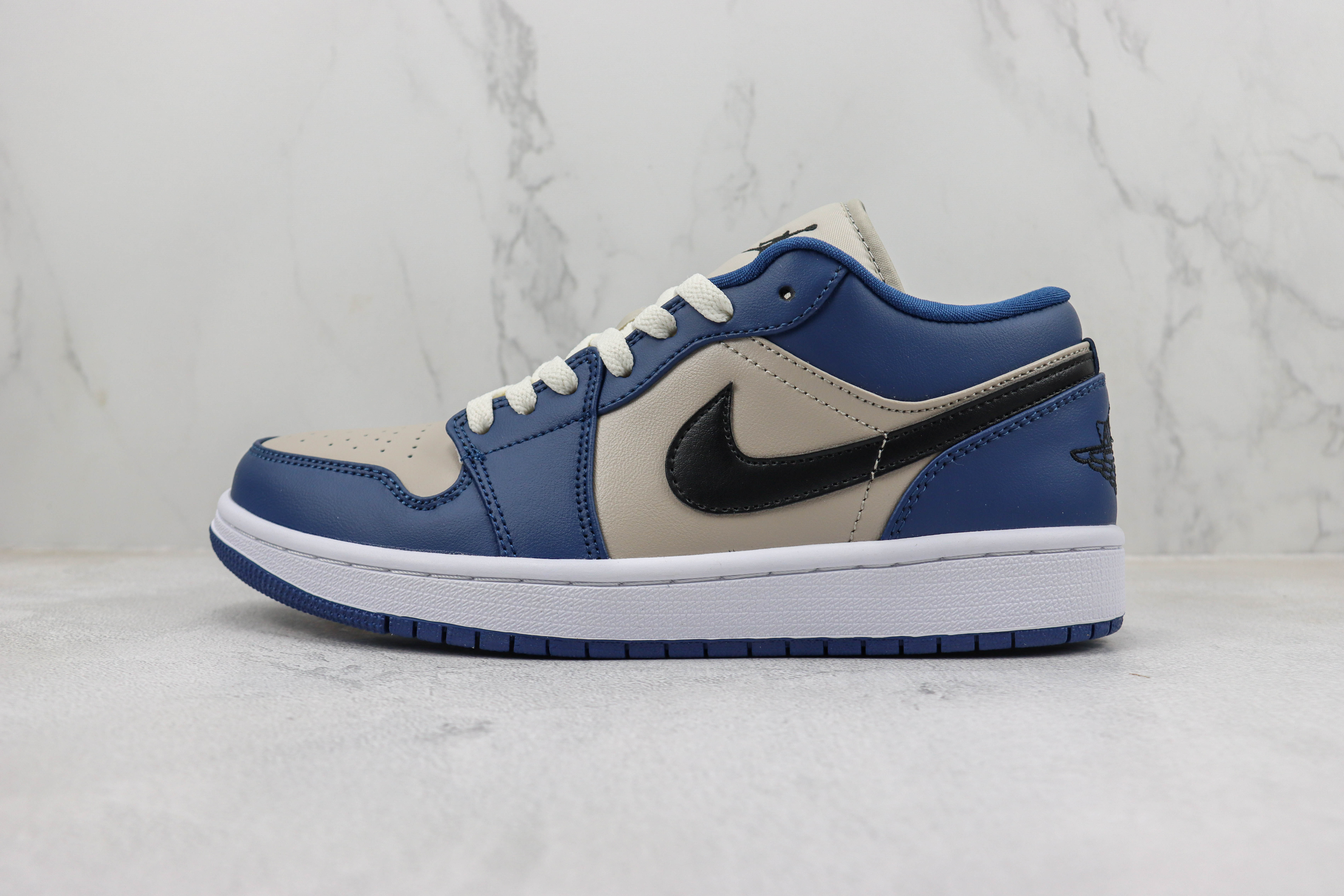 Air Jordan 1 Low "Georgetown"