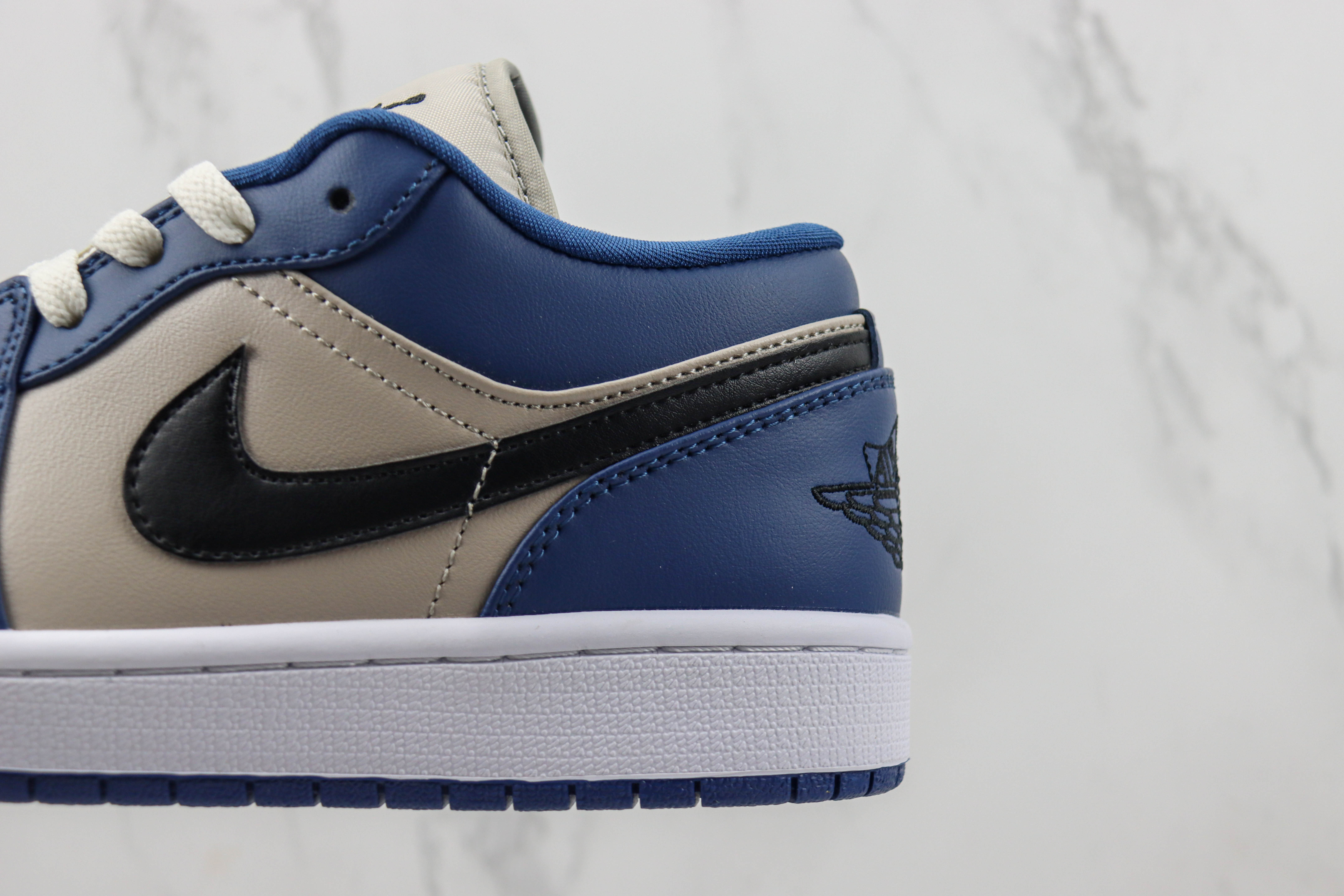 Air Jordan 1 Low "Georgetown"