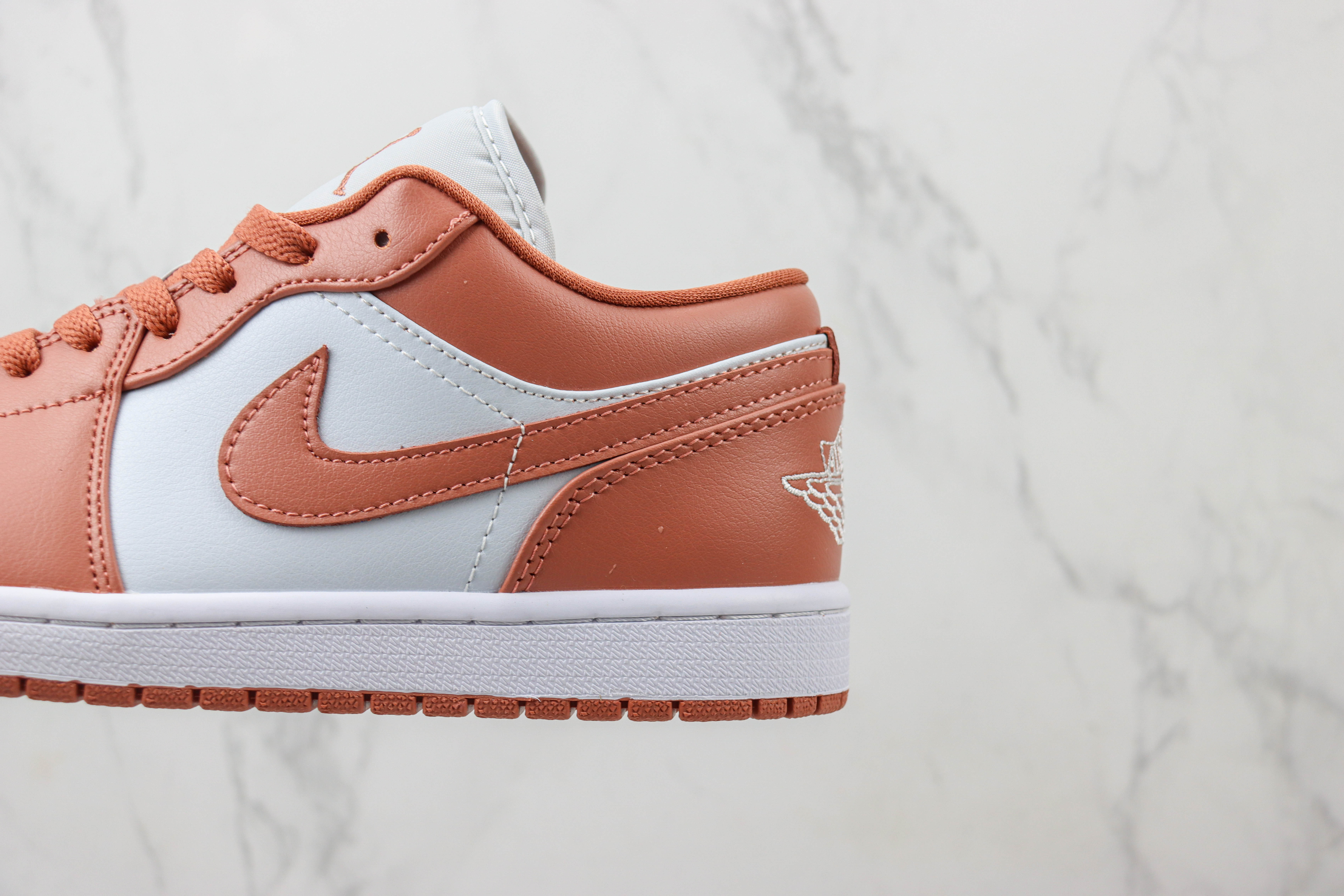 Air Jordan 1 Low "Rose Saumon"