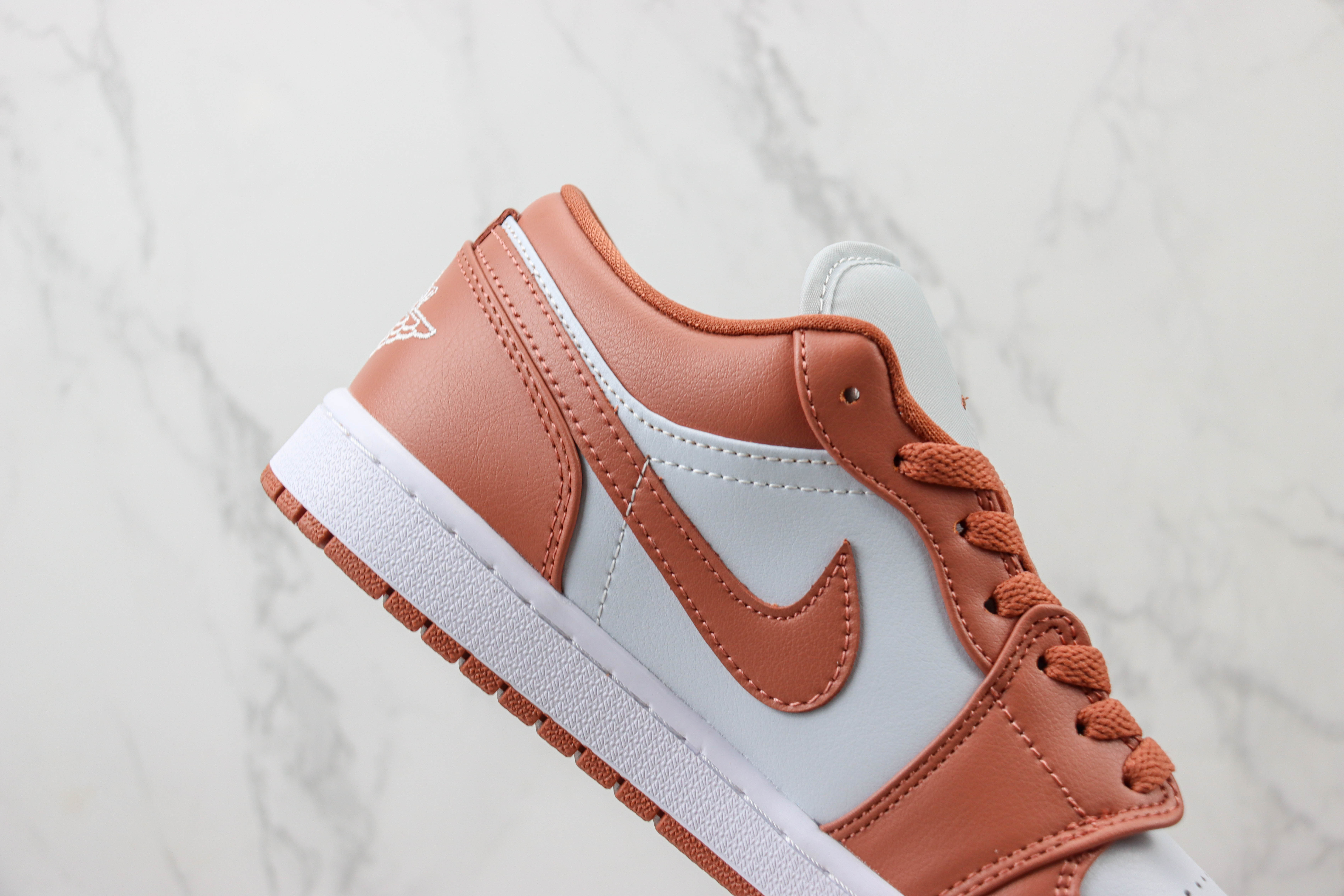 Air Jordan 1 Low "Rose Saumon"