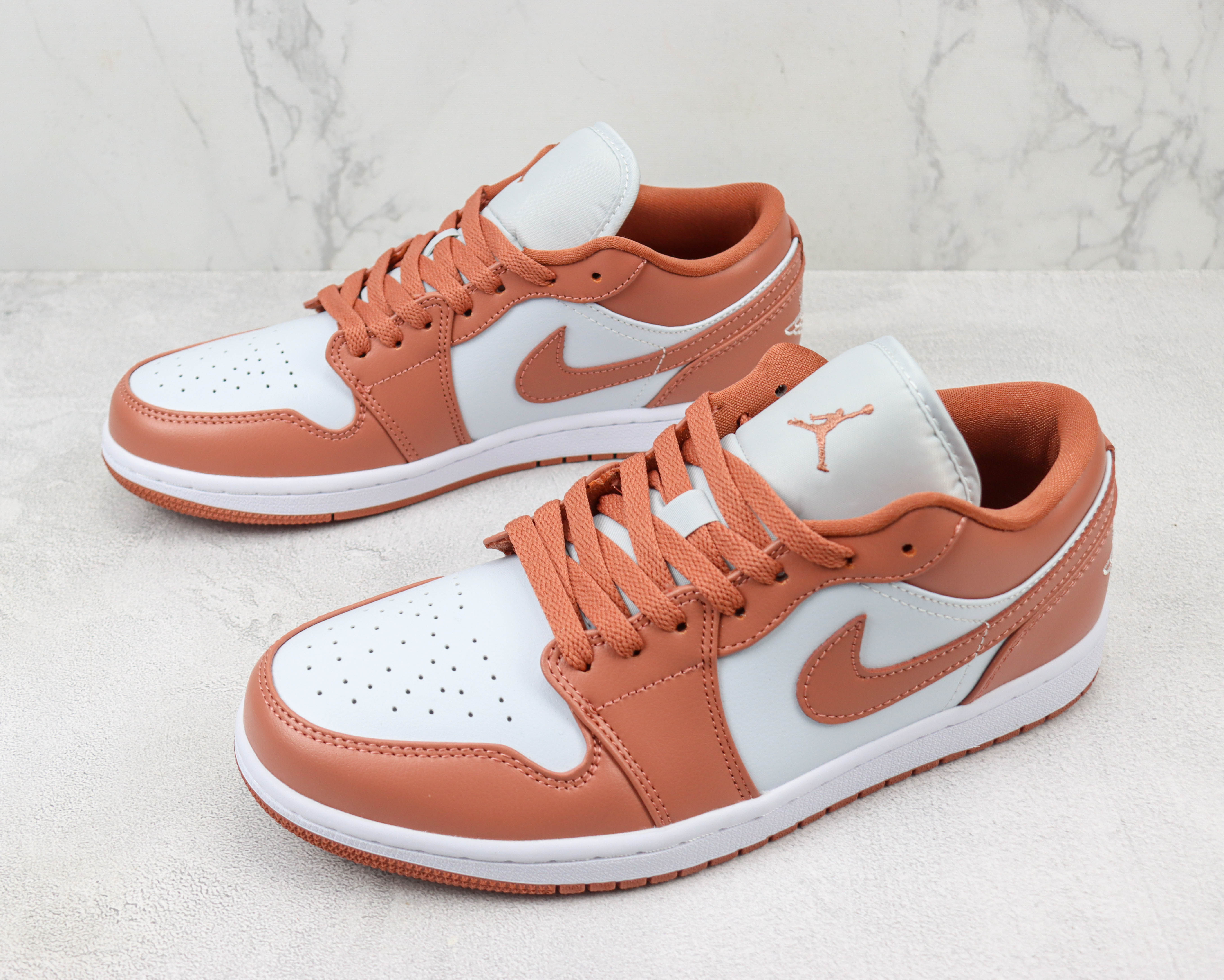 Air Jordan 1 Low "Rose Saumon"