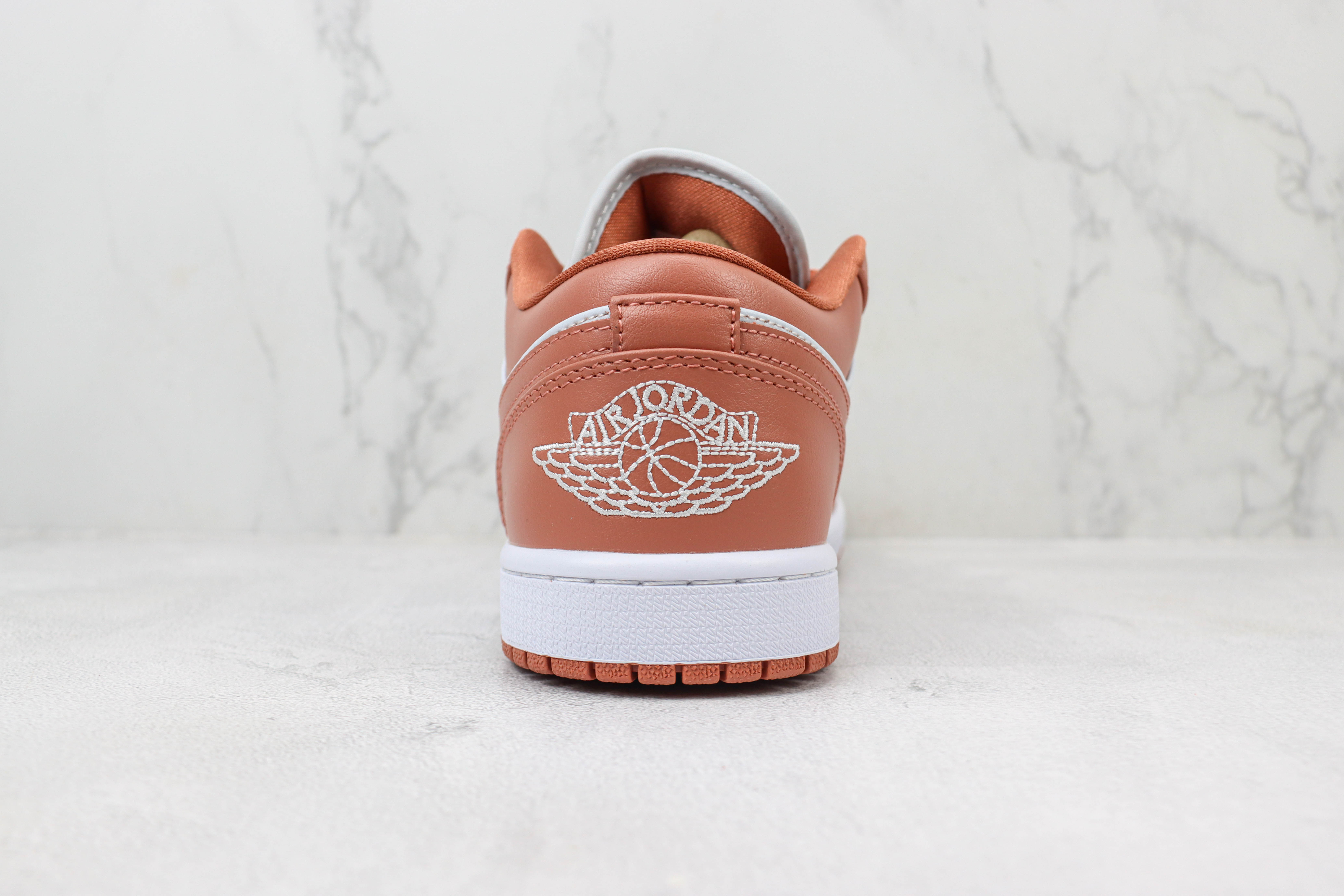 Air Jordan 1 Low "Rose Saumon"