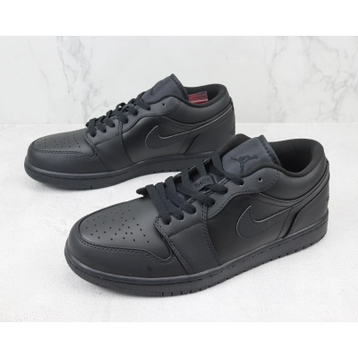 Air Jordan 1 Low “Triple Black” 02