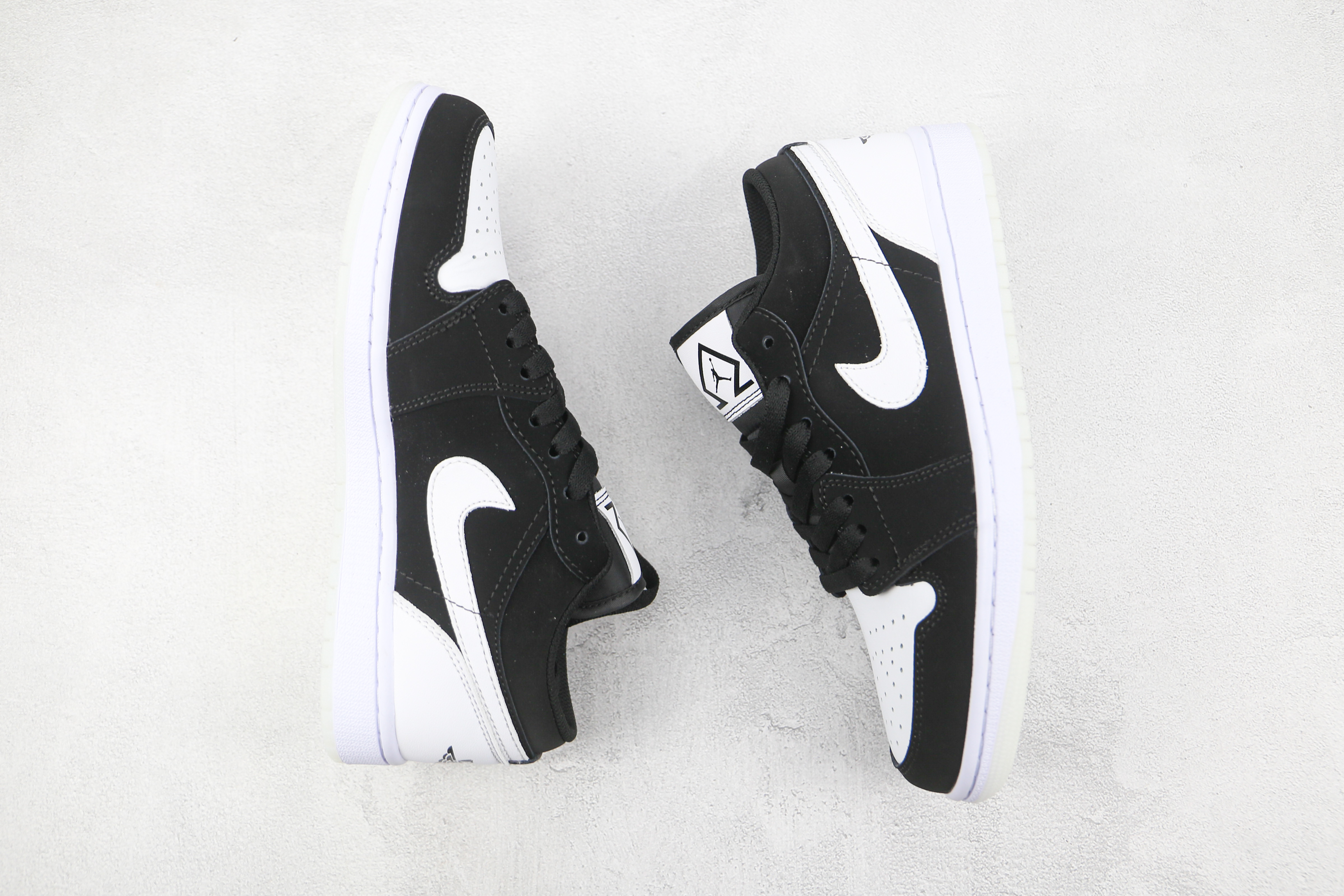 Air Jordan 1 Low Black And White