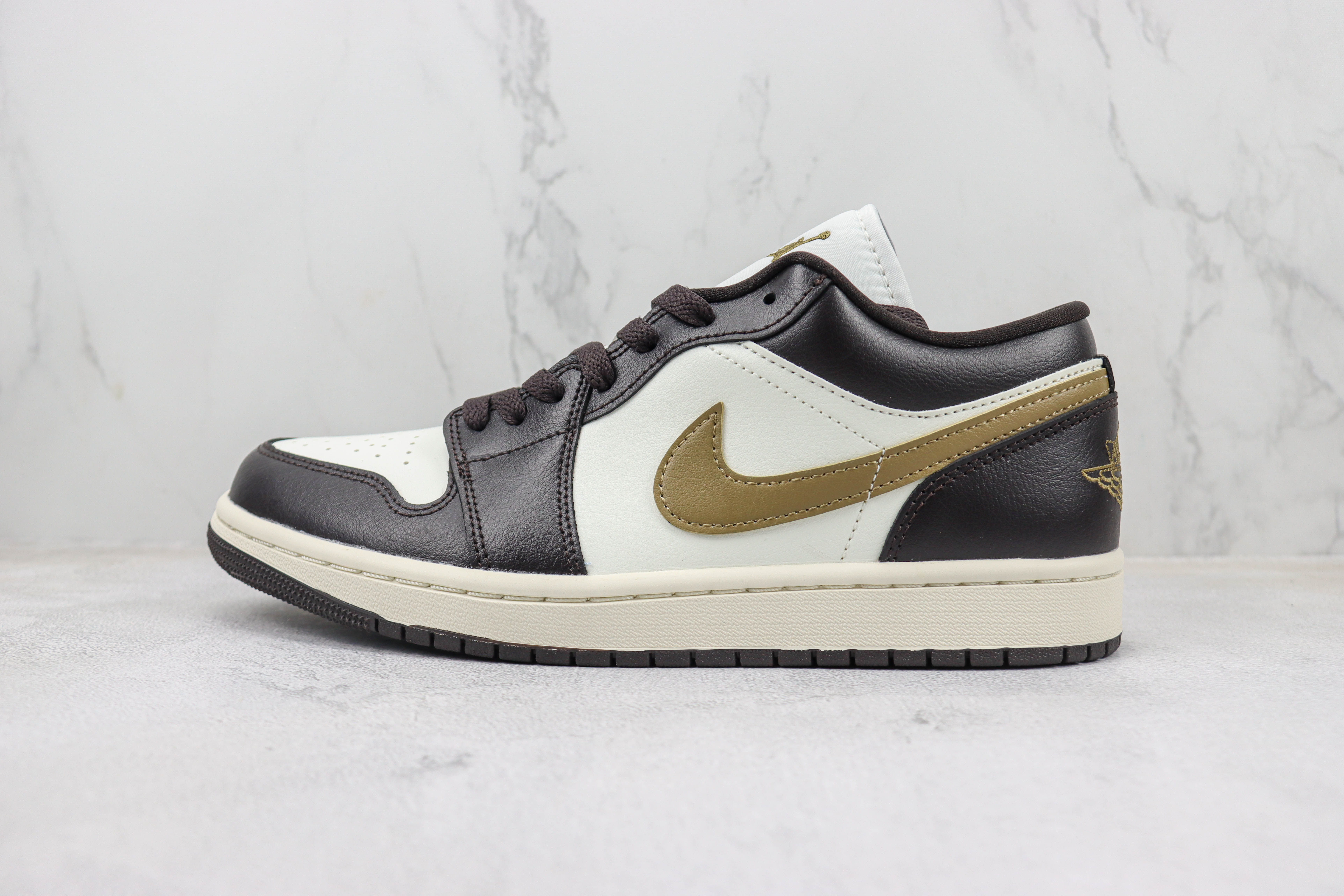 Air Jordan 1 Low Black And White Brown