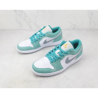 Air Jordan 1 Low Emerald 02